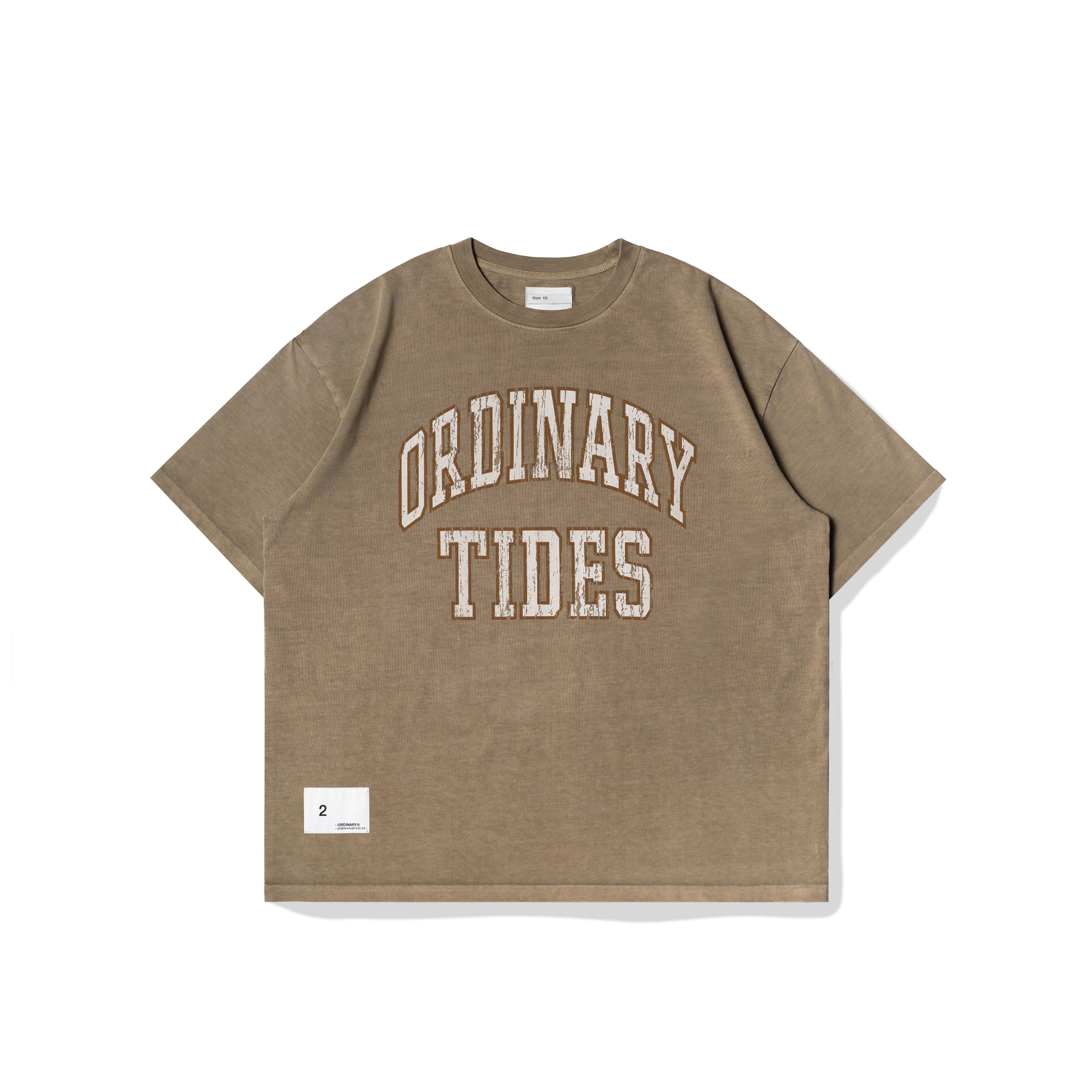 【車庫服飾】ORDINARY 水洗蠟染標語文字TEE / WAX-DYE STATEMENT TEE