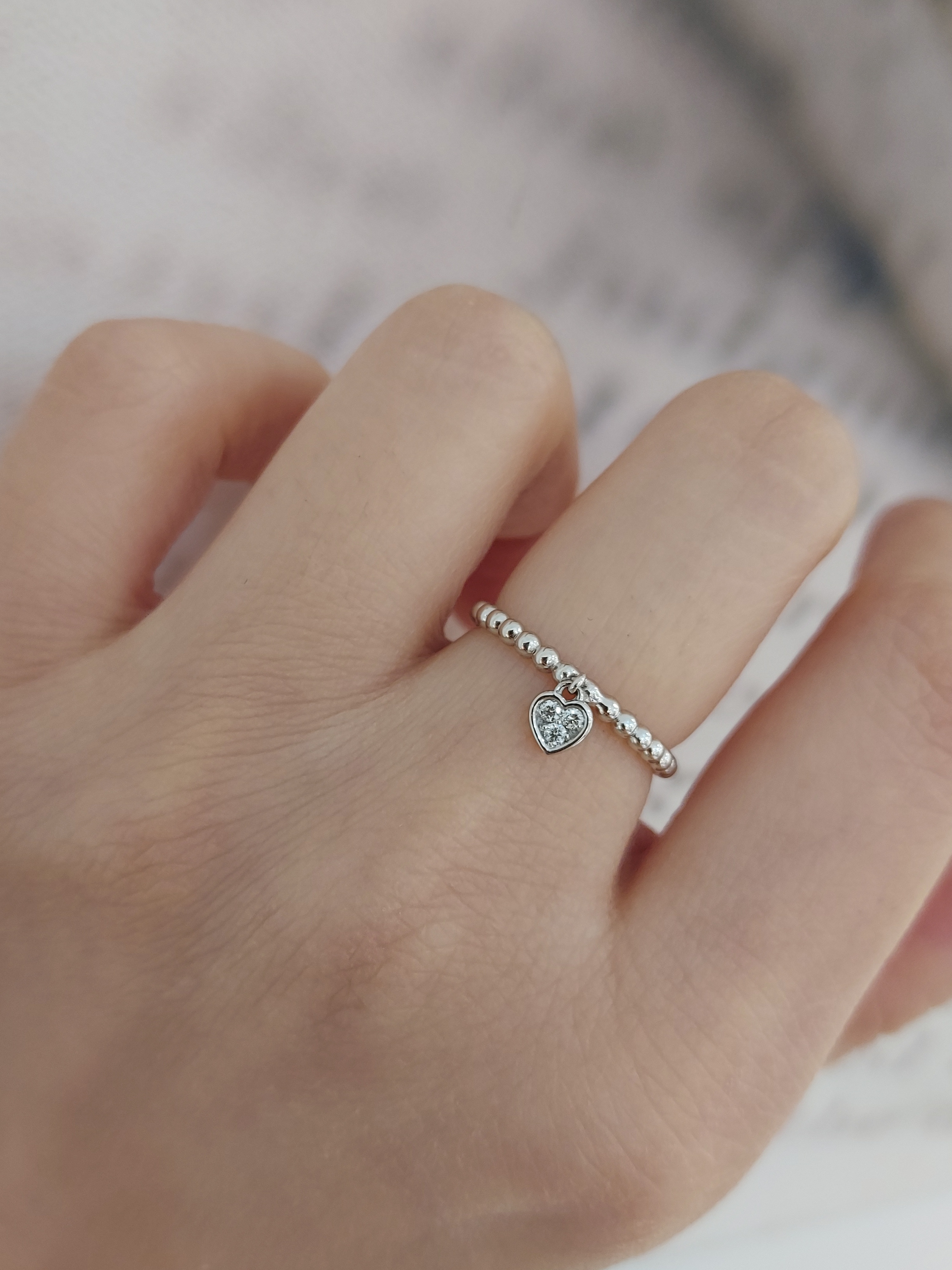 18K白金天然鑽石戒指