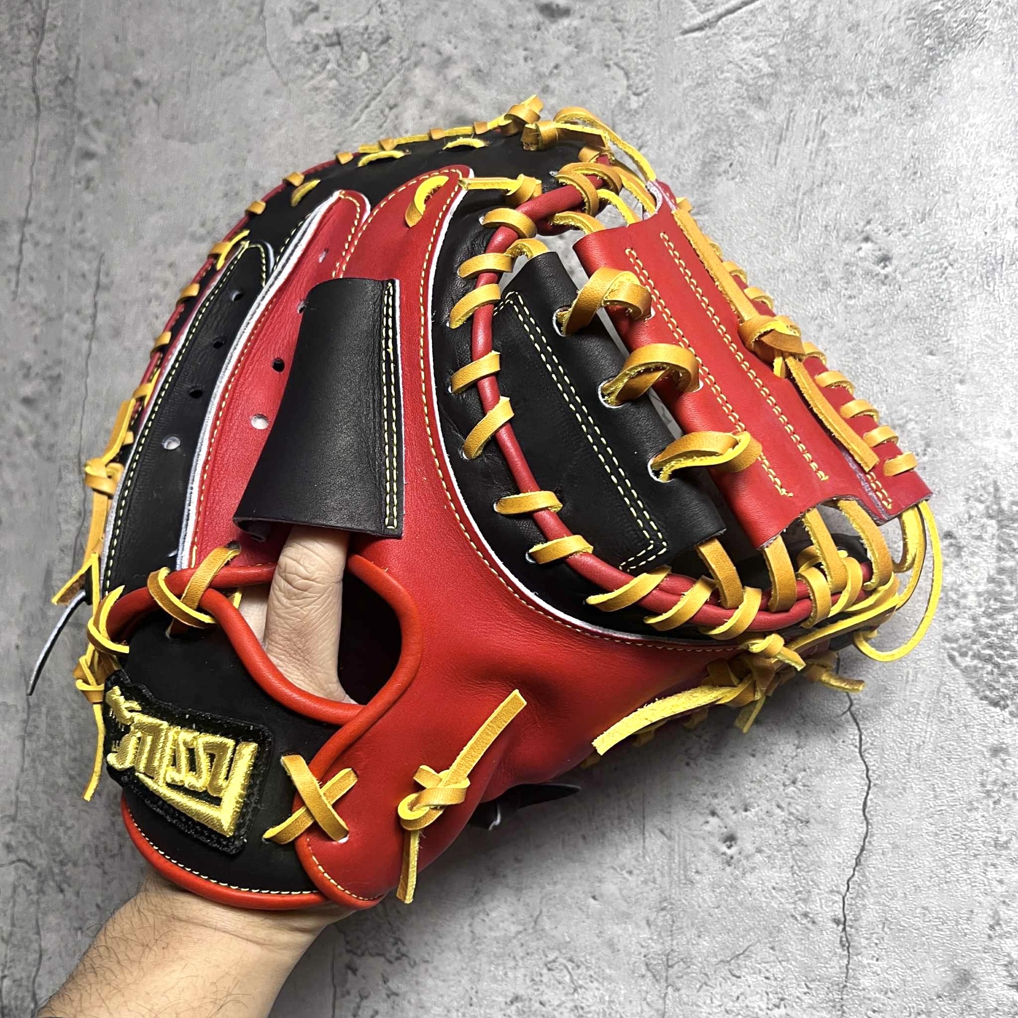 日本職人 Tyssy Craft 暴龍 瘋牛店鋪限定 軟式 捕手手套