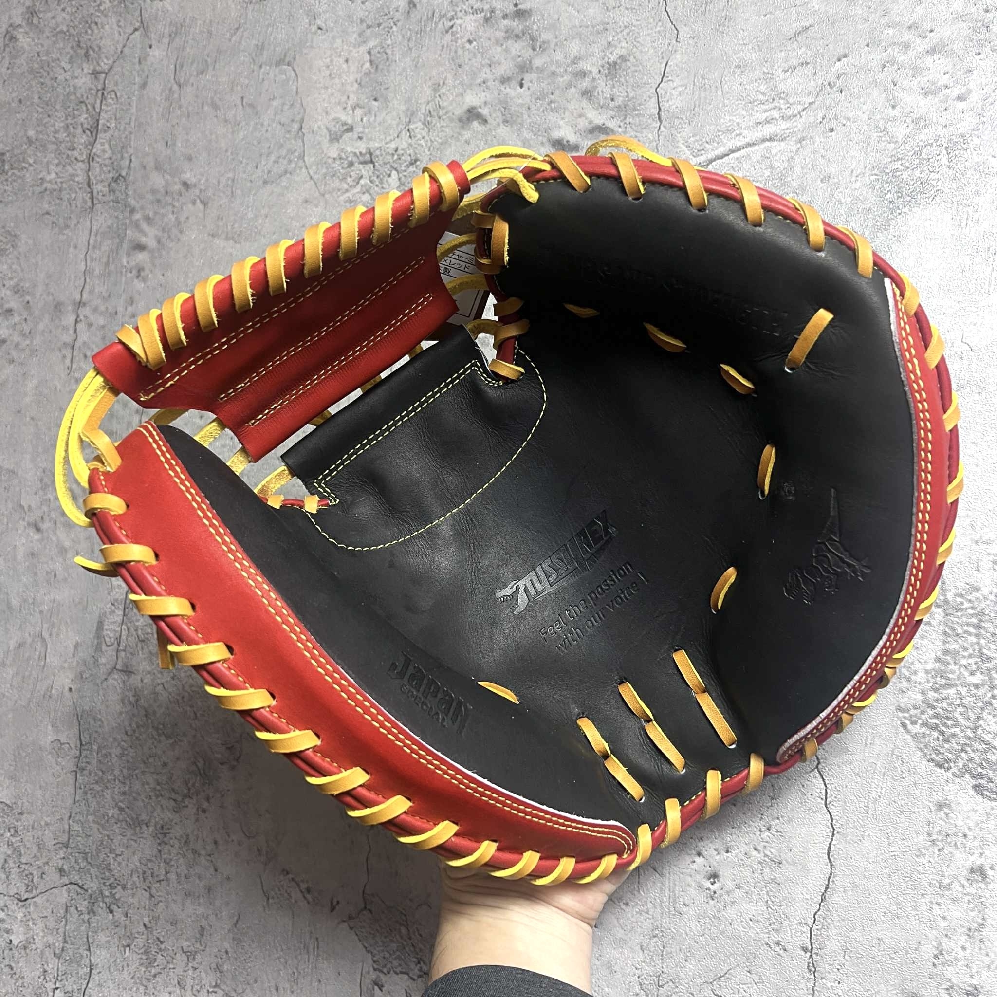 日本職人 Tyssy Craft 暴龍 瘋牛店鋪限定 軟式 捕手手套