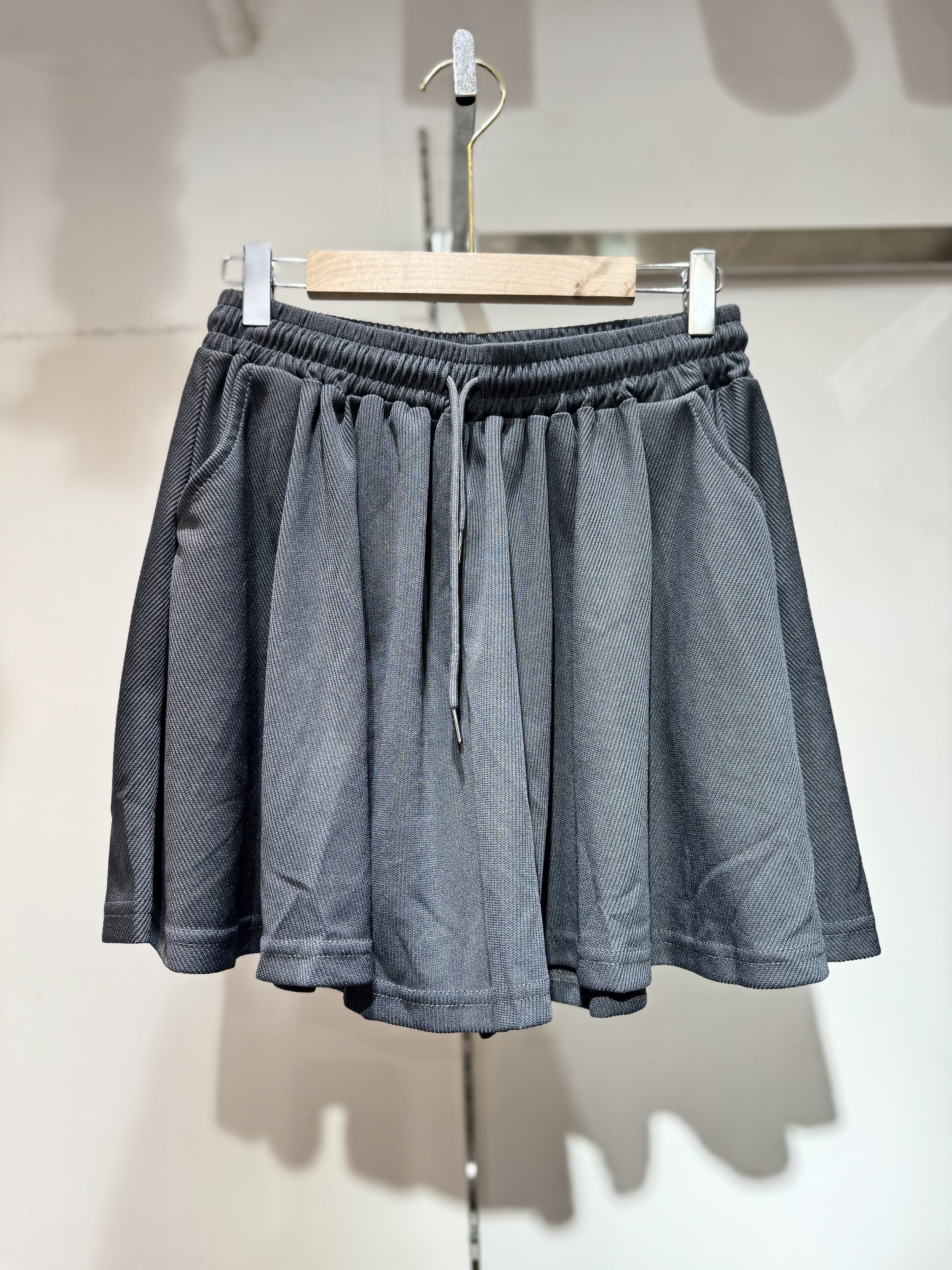 117 韓國短裙褲 腰28-38 HIP46 長14