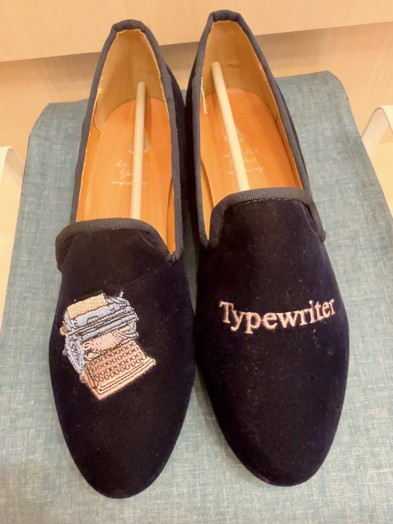 英式打字機限定絨素材設計鞋