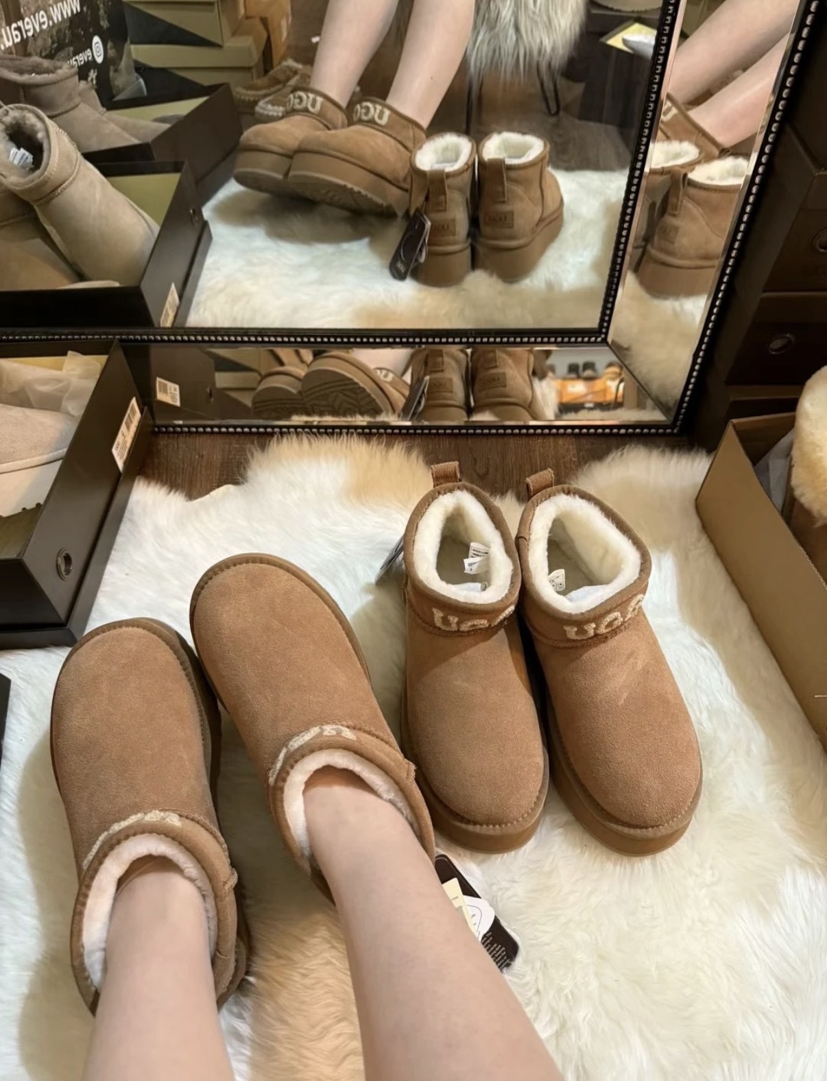 [2025新款] UGG 厚底刺繡標誌款短靴 (Australian Sheppard)