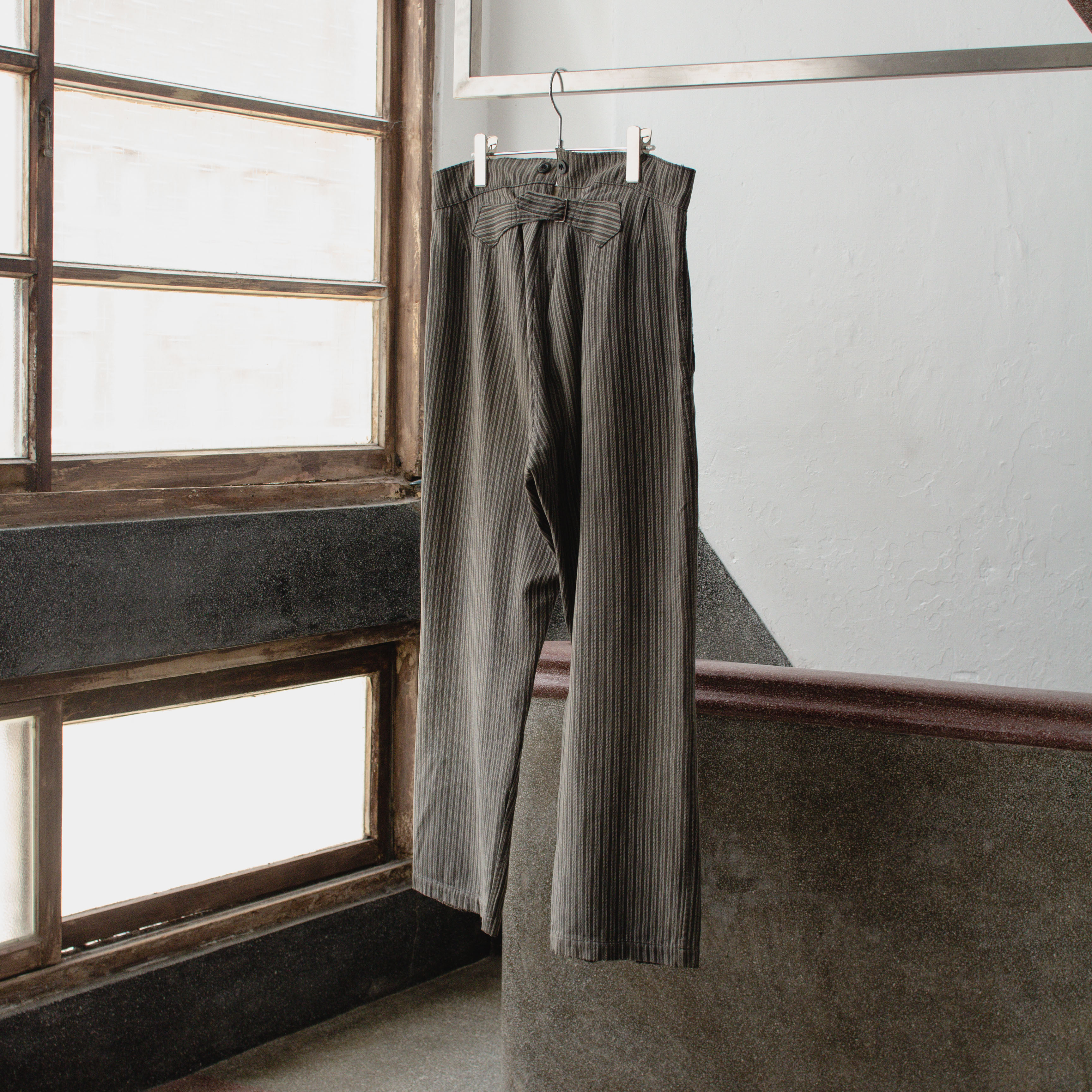 【L'ARCHIVE】 40S FRENCH FARMER WORK TROUSERS 法國 農夫 條紋 後腰調節 吊帶 工作褲