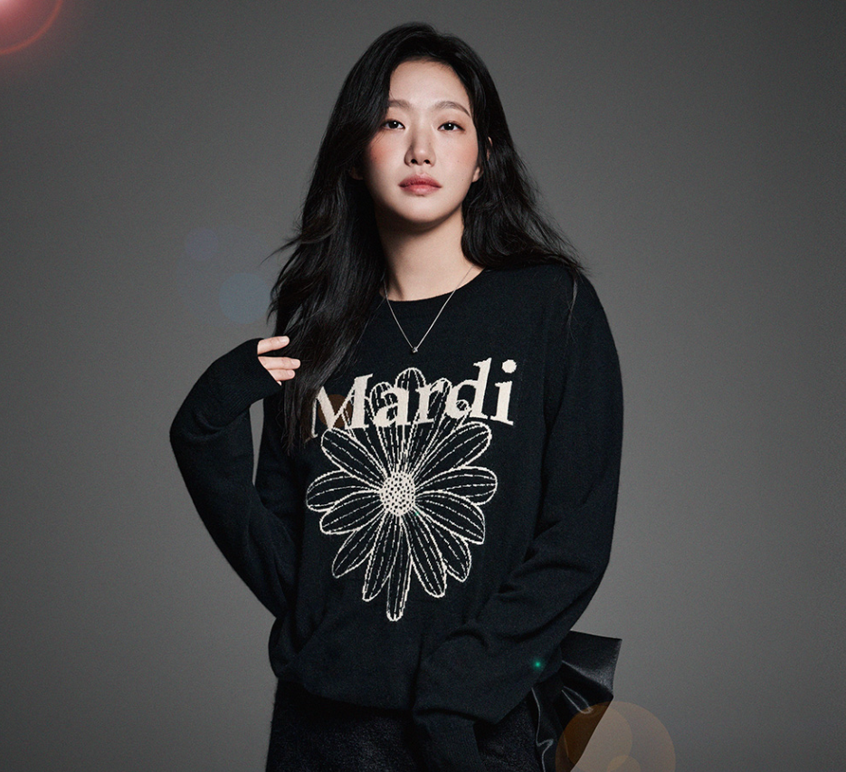 【預購】AKR092004 Mardi CASHMERE CREW NECK FLOWERMARDI (BLACK CREAM)