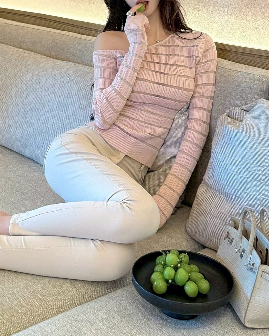 針織拼接網紗斜肩上衣