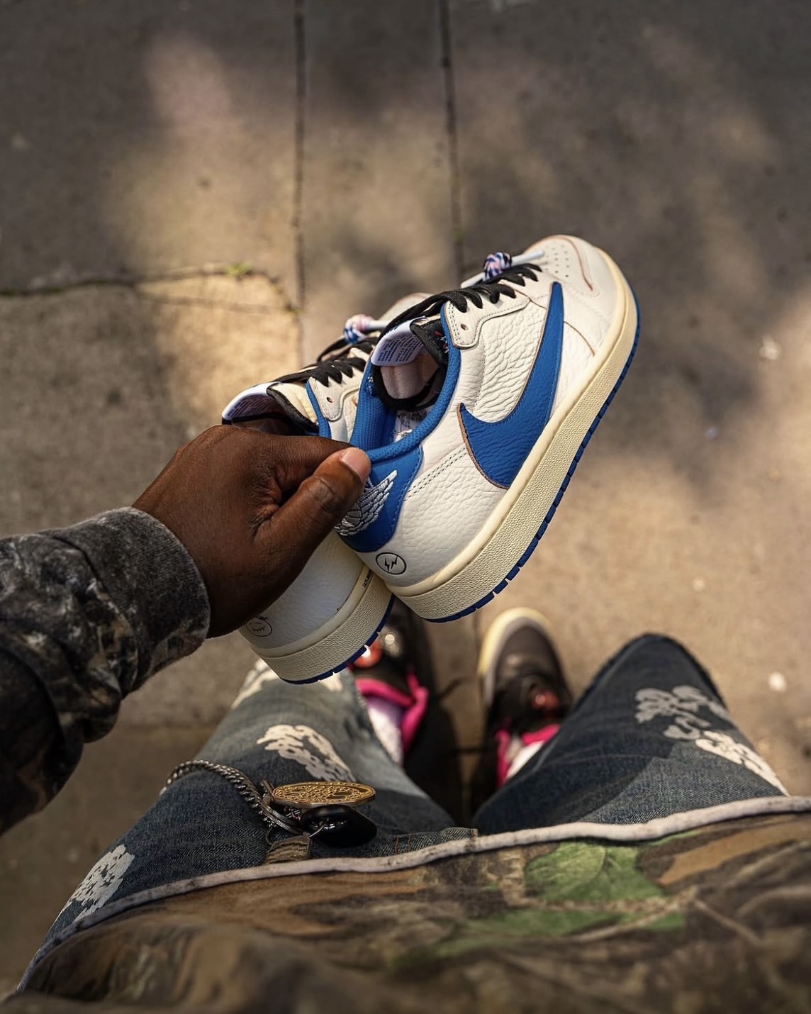 Travis Scott x Fragment x Air Jordan 1 Low "Sail Military Blue" 三方聯名 閃電倒鉤 2.0