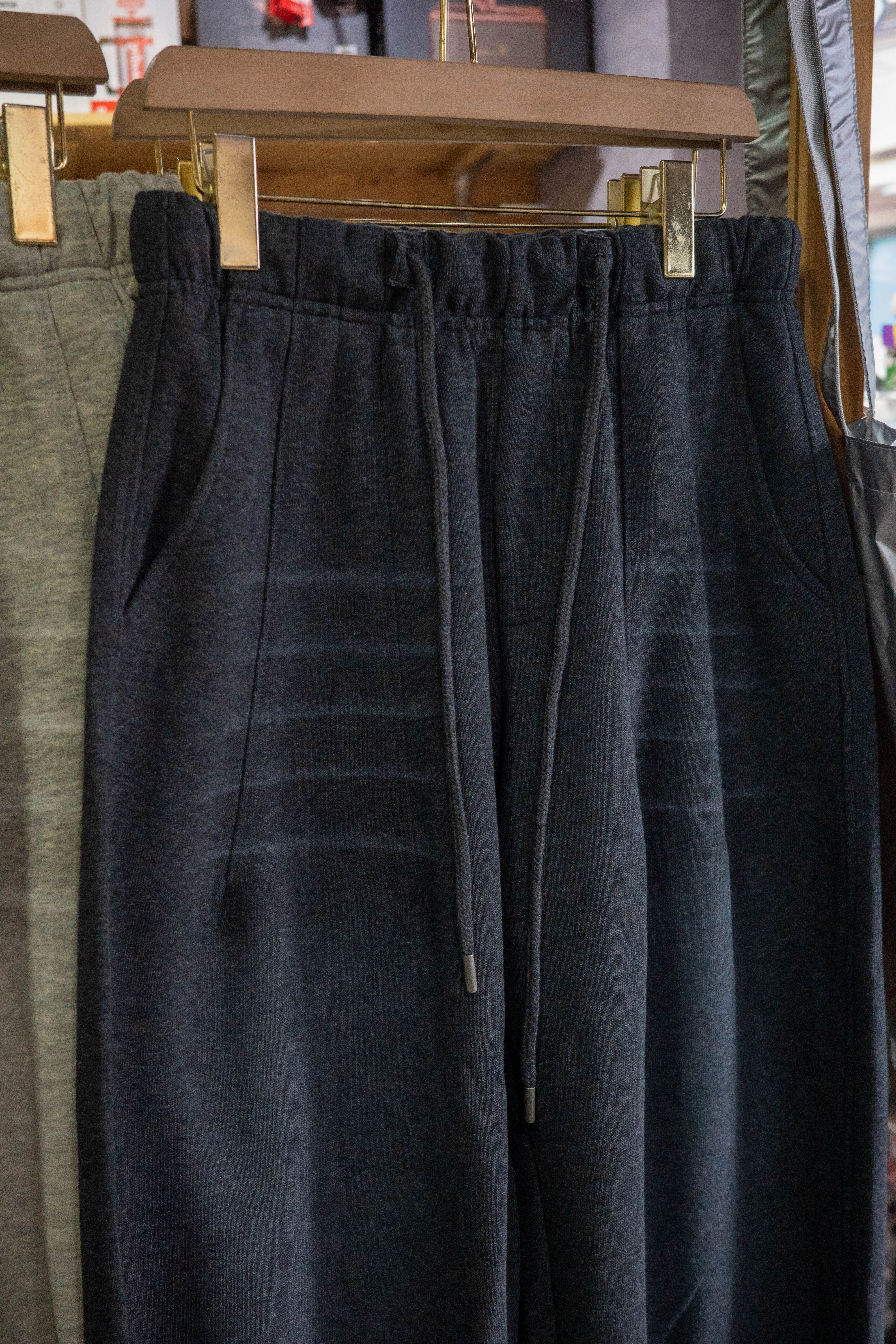 2502# 厚磅水洗錐形棉褲 17 Oneseven 棉長褲