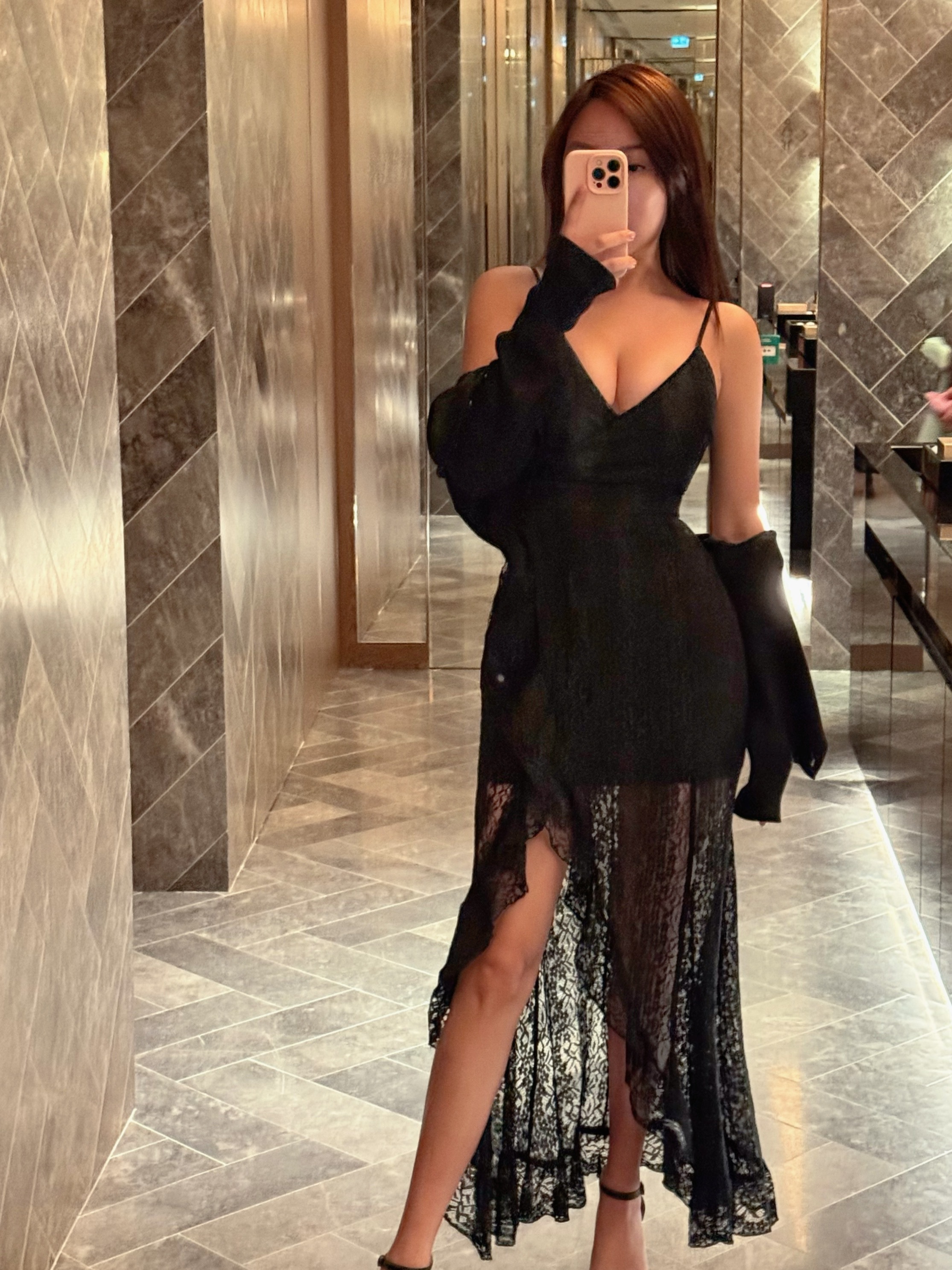 Angel's Wings 天使的羽翼 細肩蕾絲魚尾開衩長洋裝