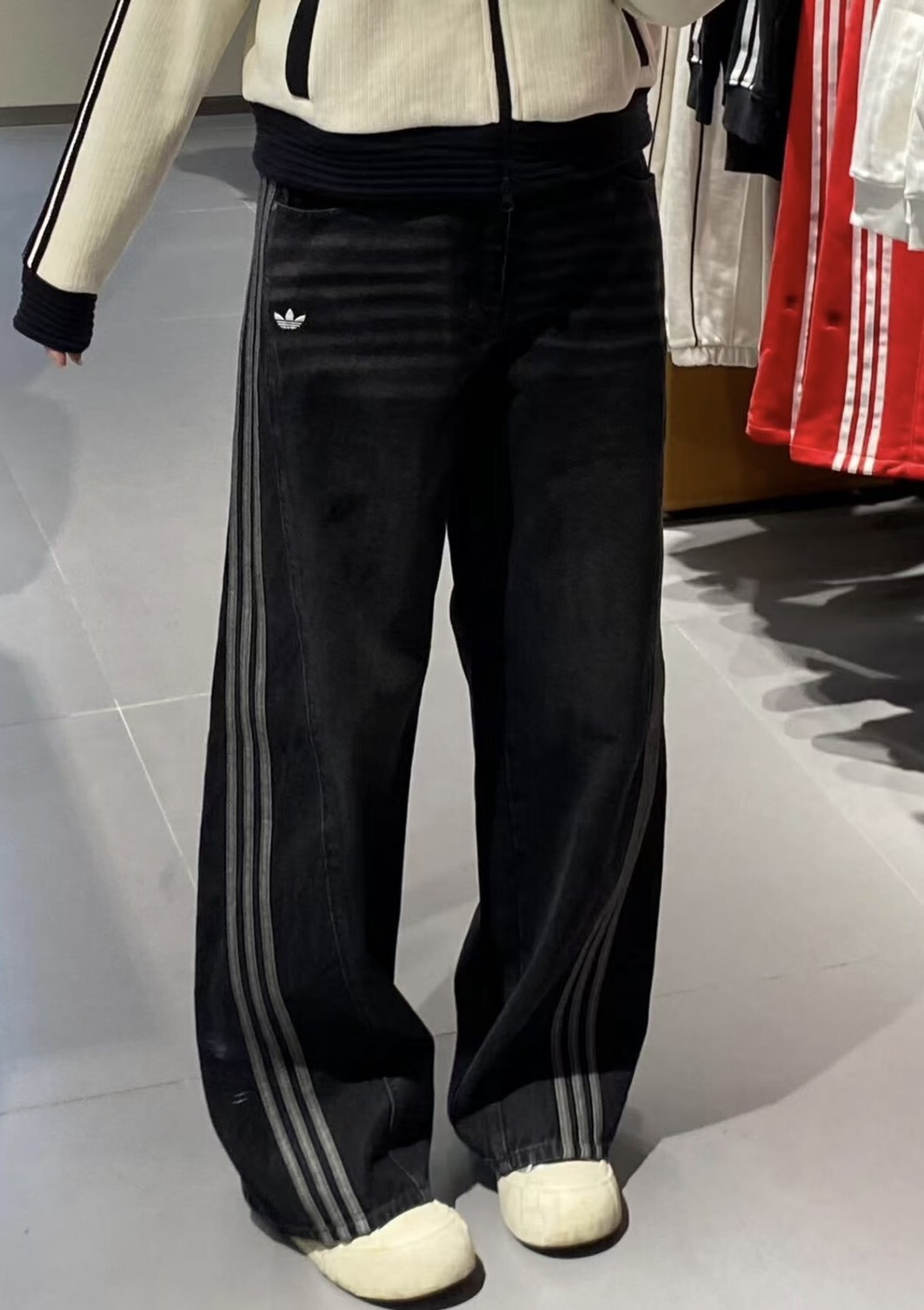 Adidas originals 落地寬牛仔褲 黑