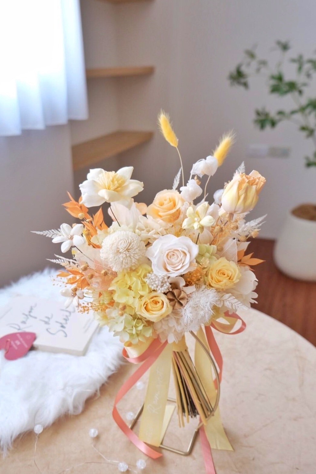 黃白色系 小高層次 永生花 新娘捧花