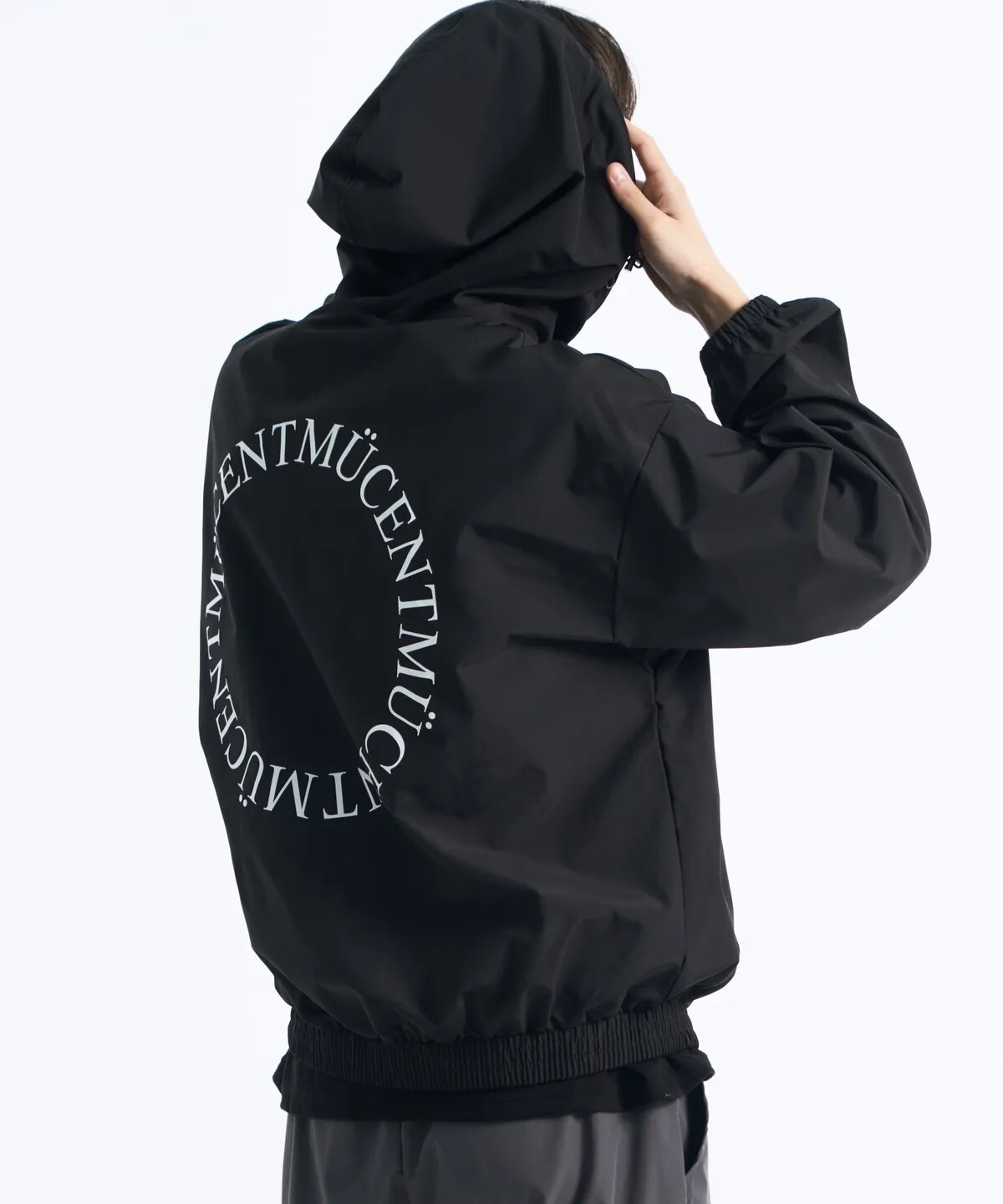 韓國人氣設計師品牌MUCENT(眾韓星愛用品牌) 連帽風衣外套