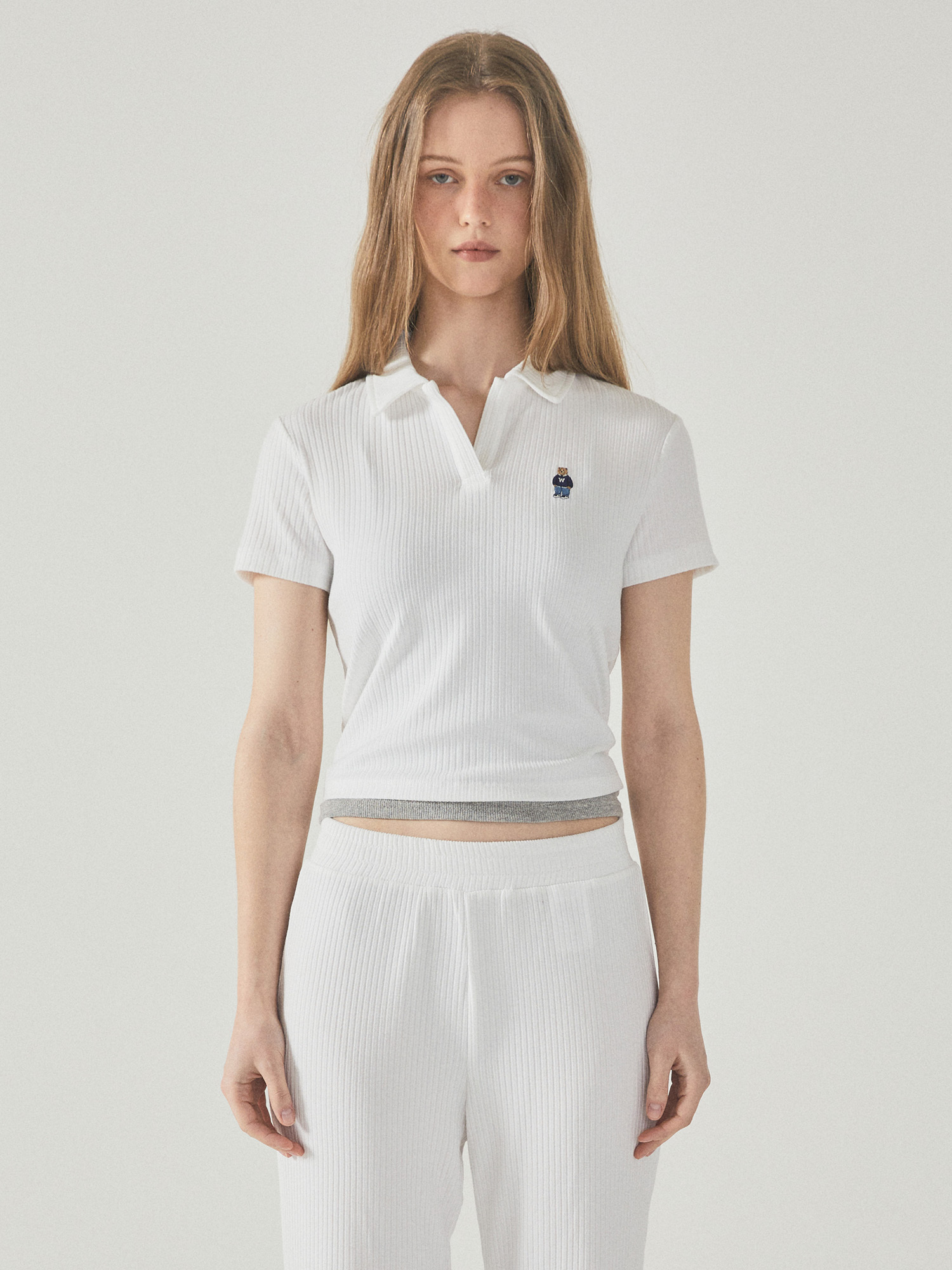 【直播】WHO A U LL0921226 短版有領上衣