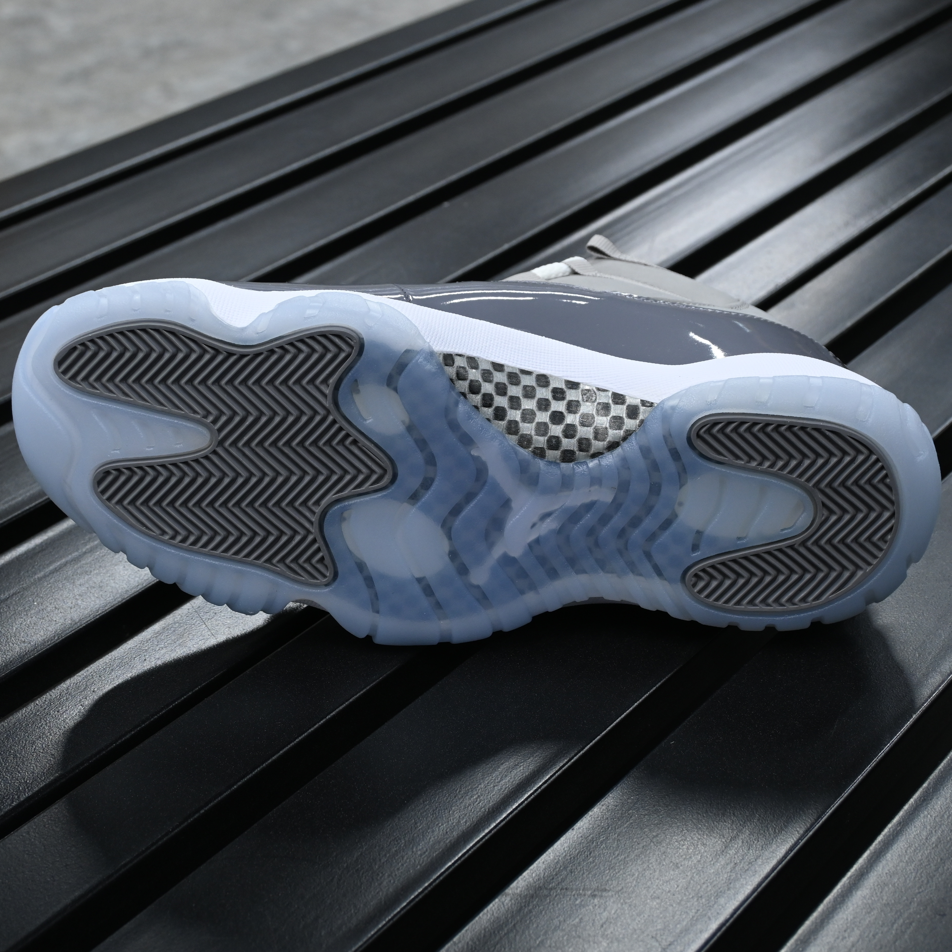 win like 82 carbon fiber