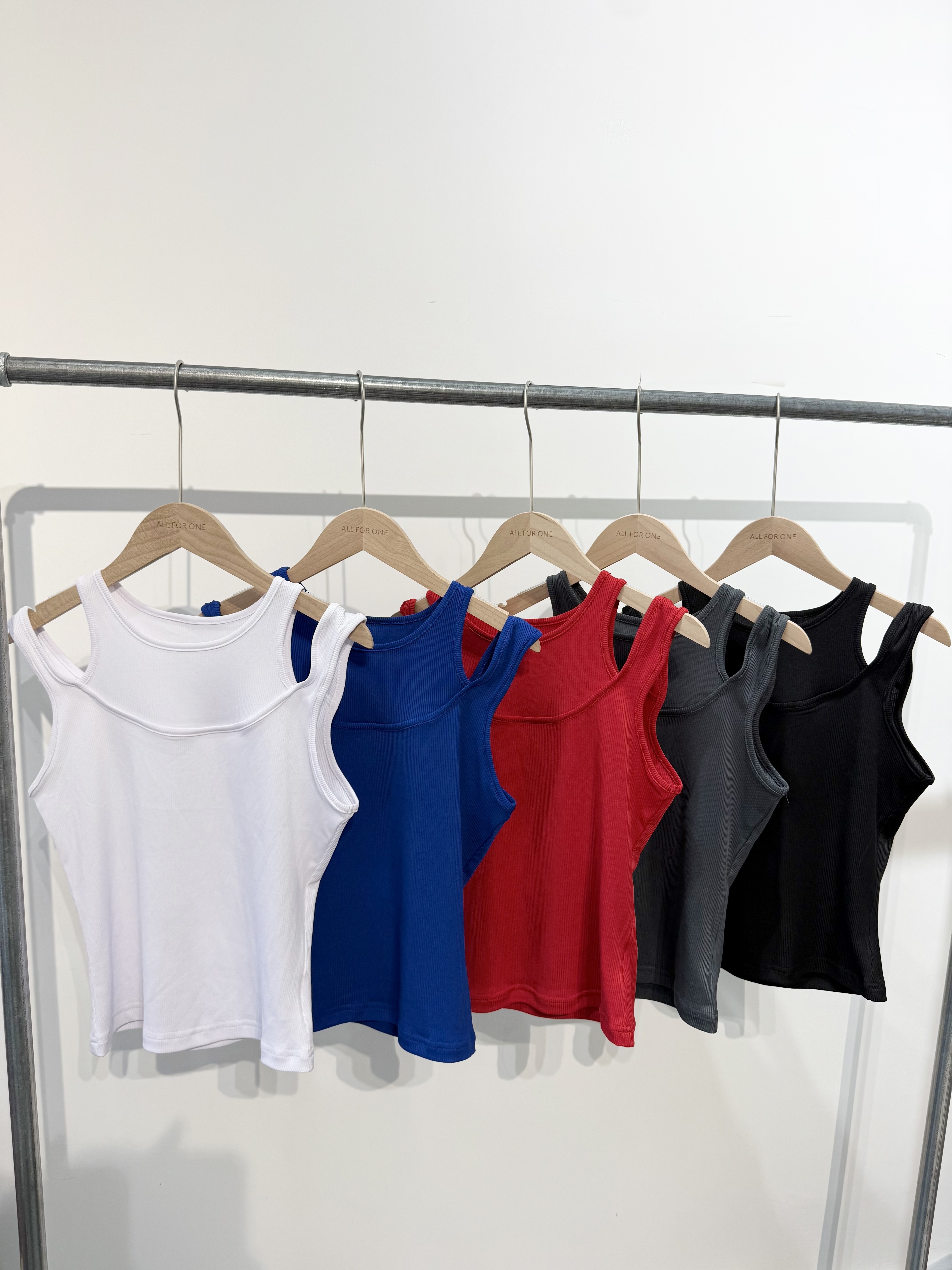 Vol.133舒服波浪拼邊入肩背心