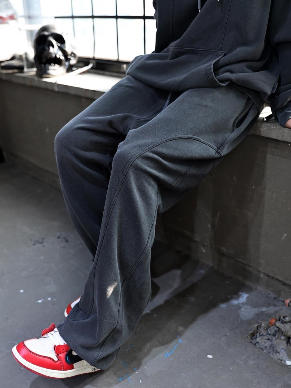 顏料剪裁細繩褲