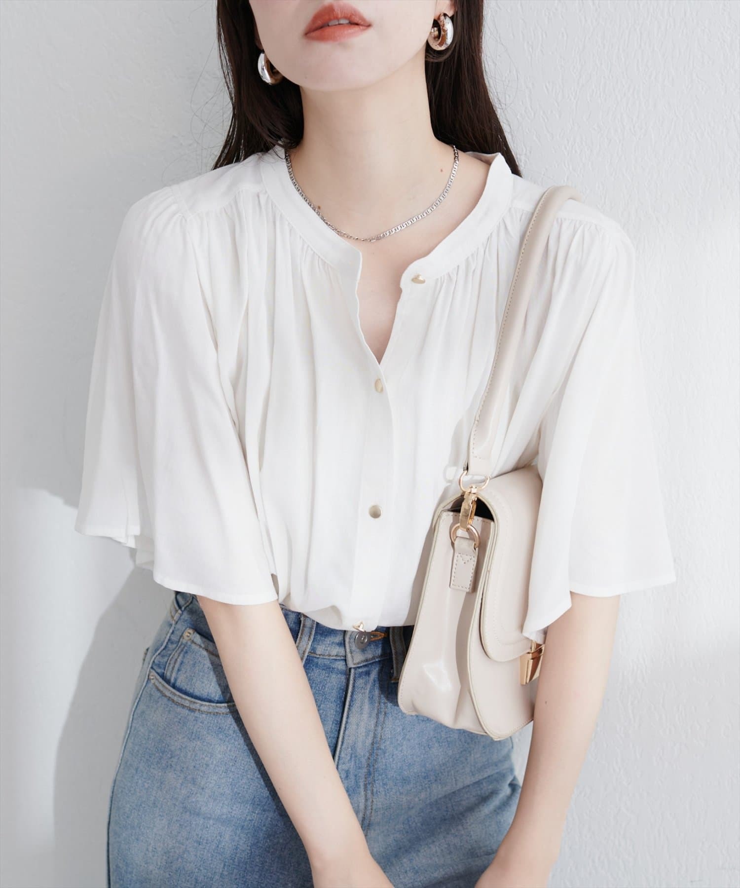 natural couture(ナチュラルクチュール)  【WEB限定】麻混フレア袖ブラウス白（0352040180）