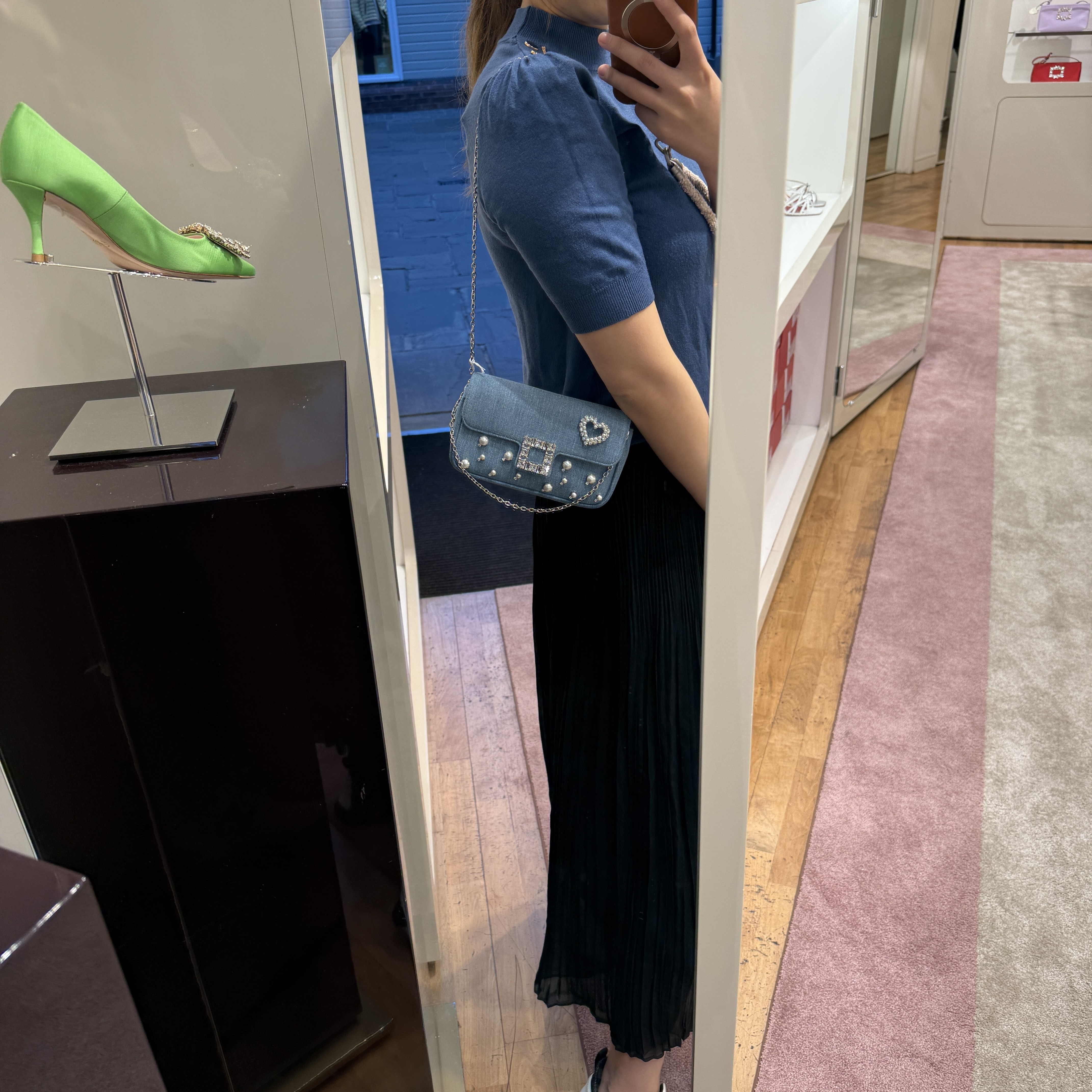 Roger Vivier RV Denim Pearls mini chain bag blue