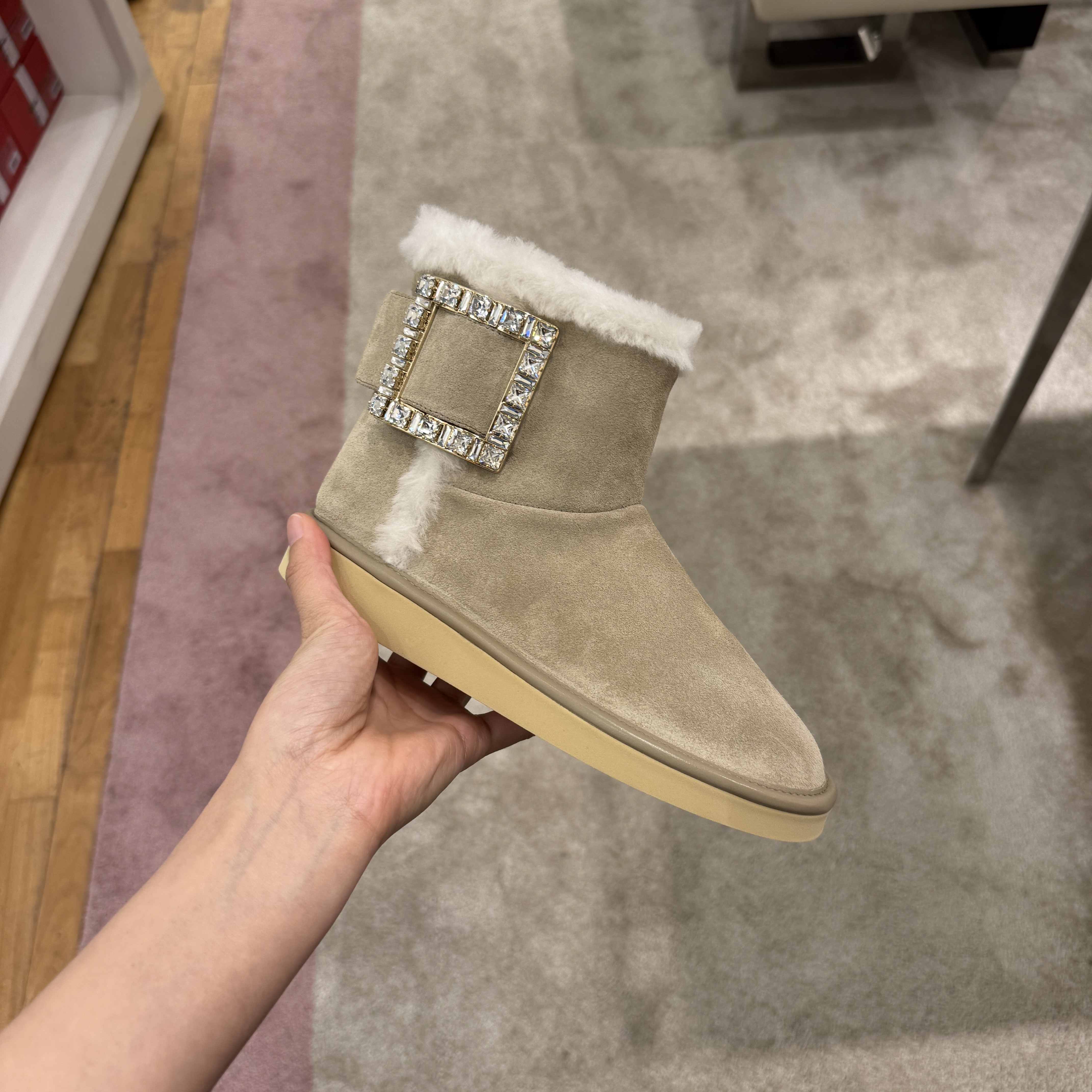 Roger Vivier RV Winter Viv Strass buckle fur boots beige