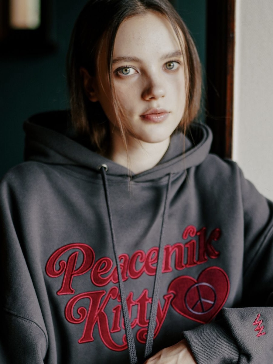 <預購> 韓國WV PROJECT 電繡Peacenik Kitty高磅刷毛帽T