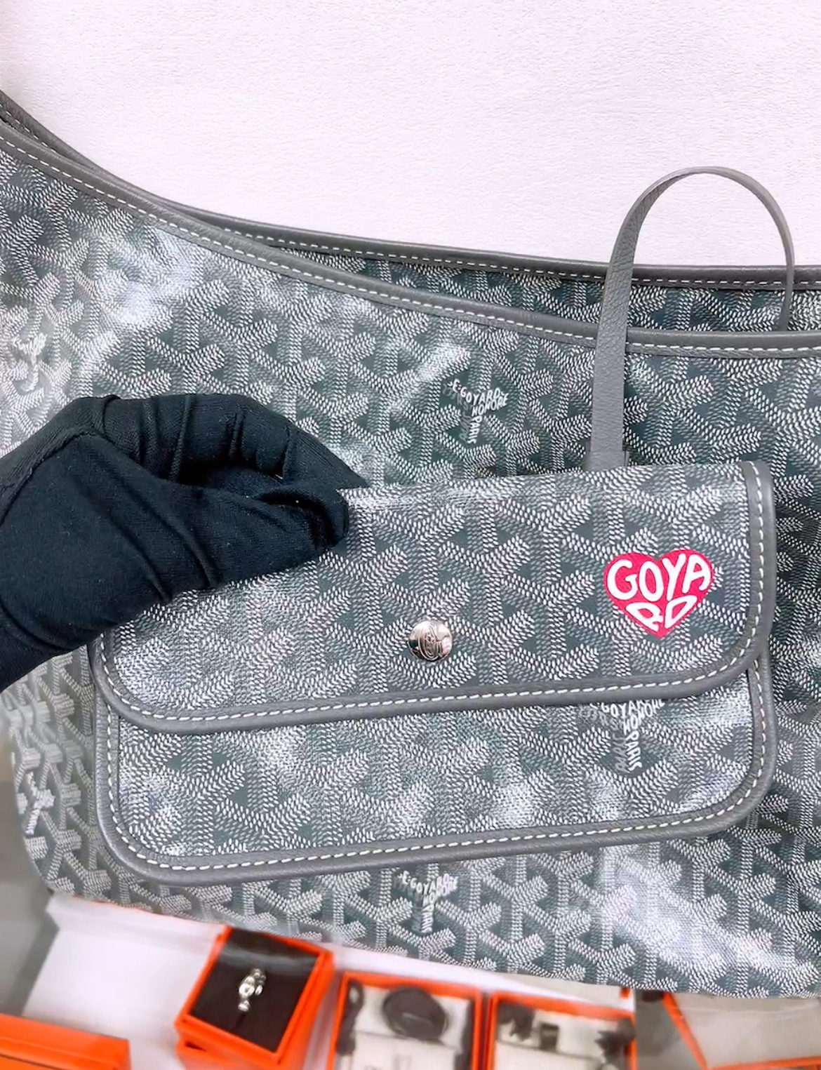 Goyard boheme hobo grey (pouch with heart)