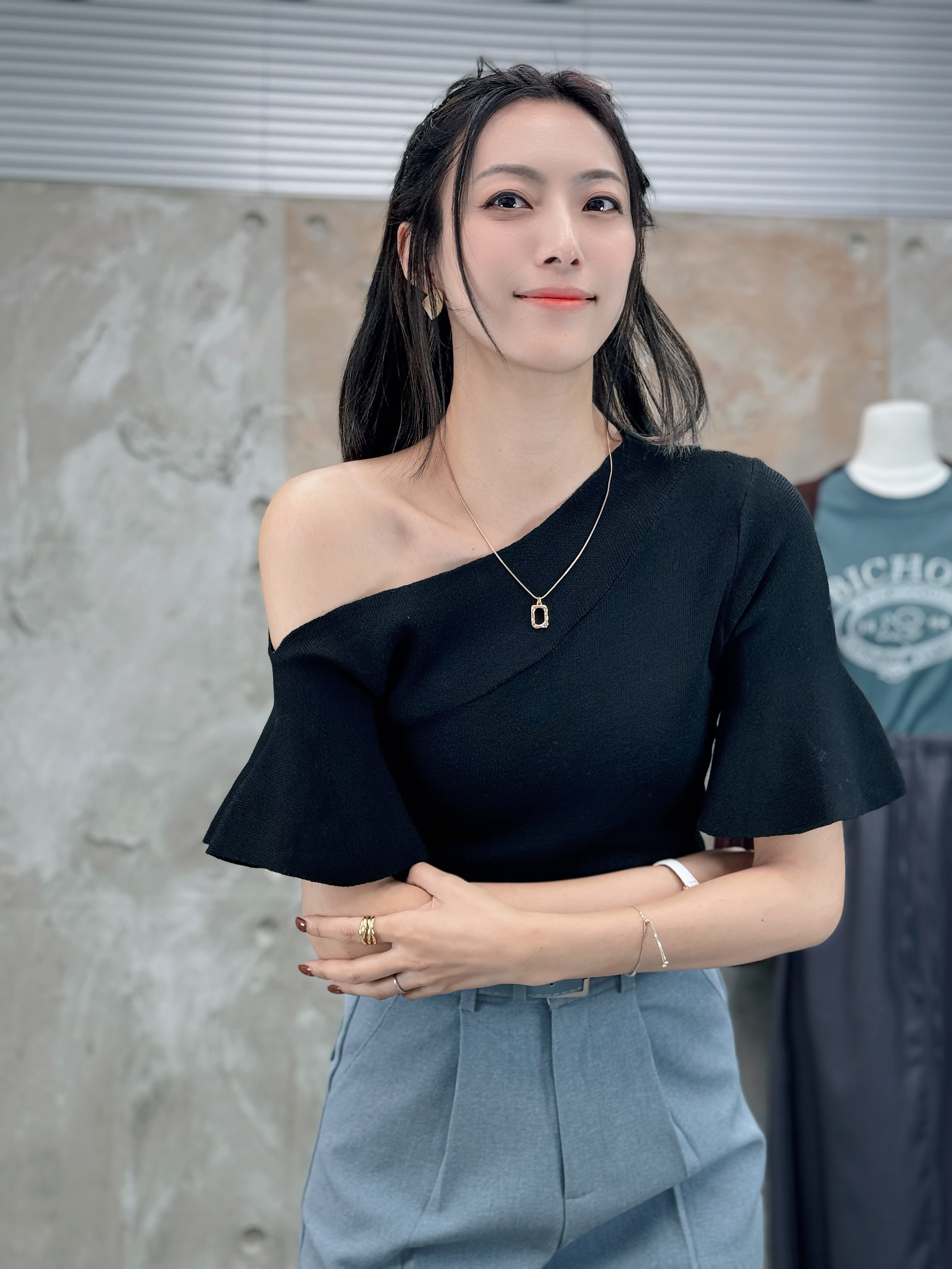 TOP#7761🤍懶骨頭斜膊針織衫