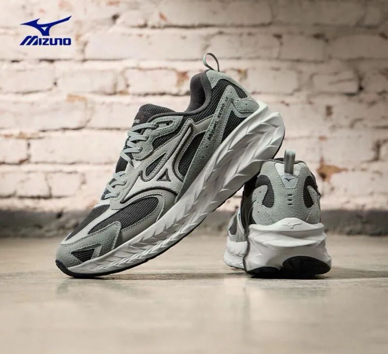 預訂｜MIZUNO ASTRO LS 黑/ 鼠尾草