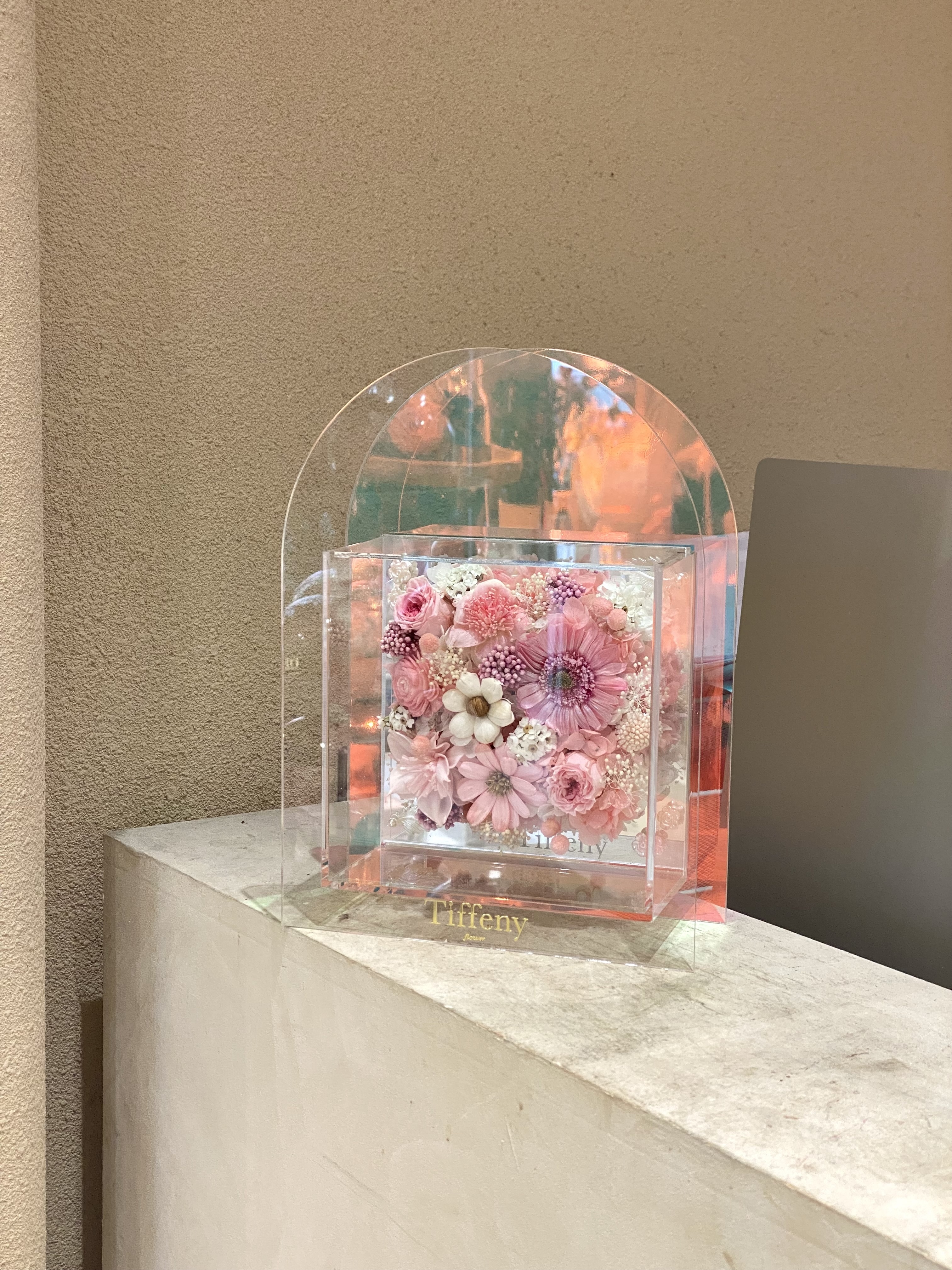 向陽・壓克力櫥窗永生花