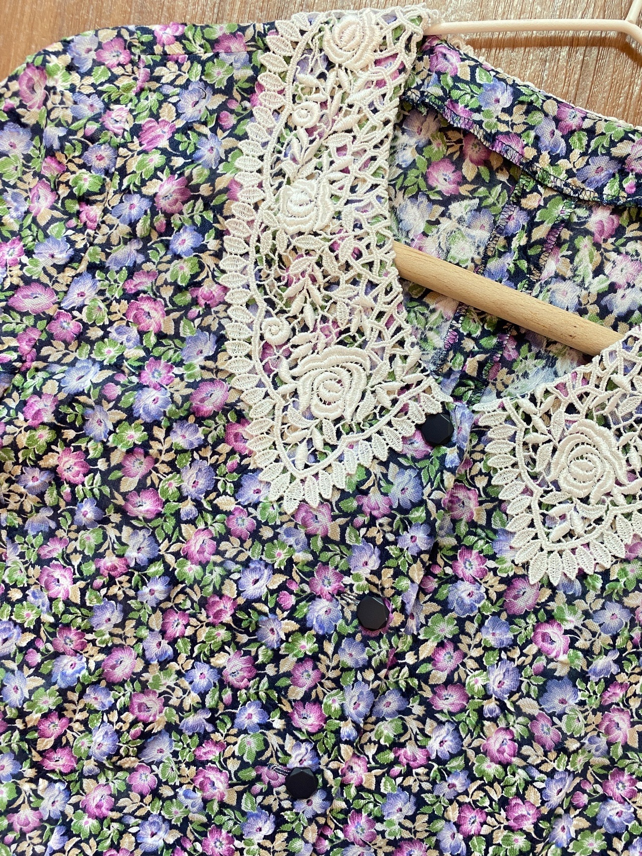 日本製深藍色碎花古著上衣