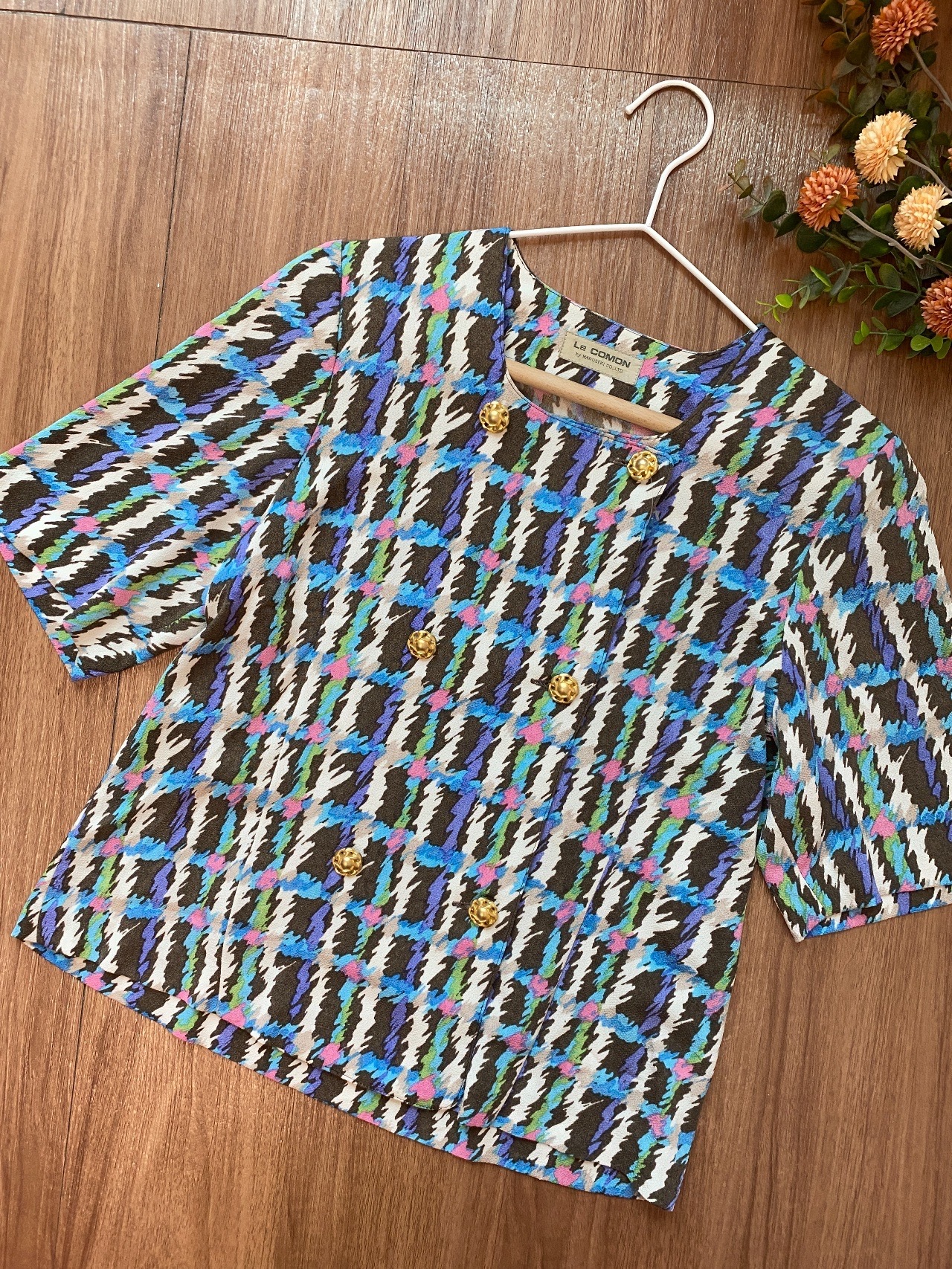 手繪感格紋花花鈕古著上衣