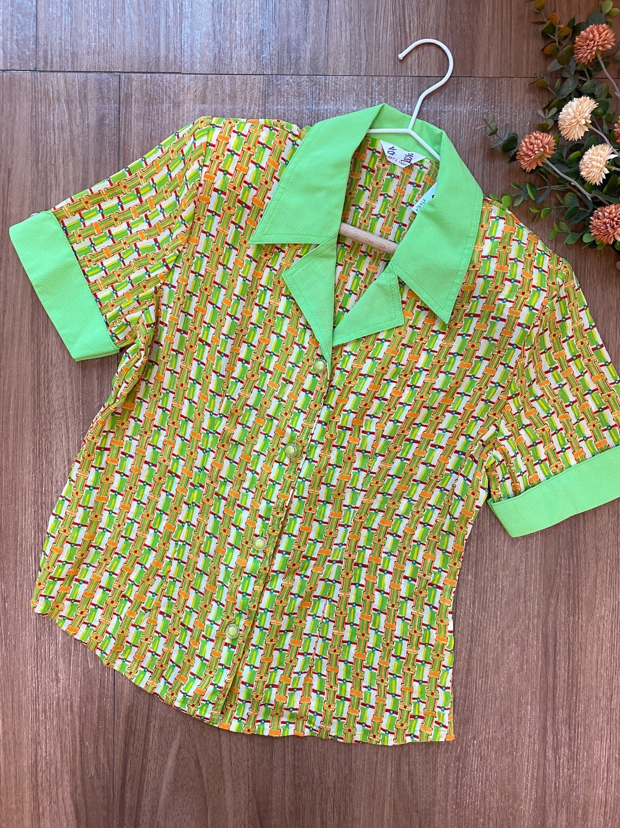 台灣製八十年代感鮮艷色調古著上衣