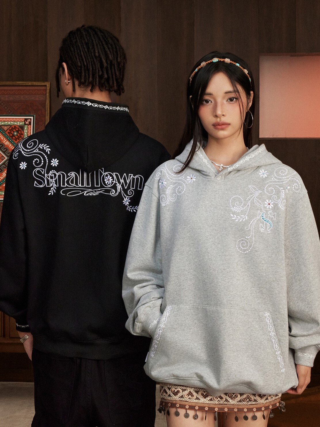 STK SmallTownKid 民族風 花藤刺繡 帽T