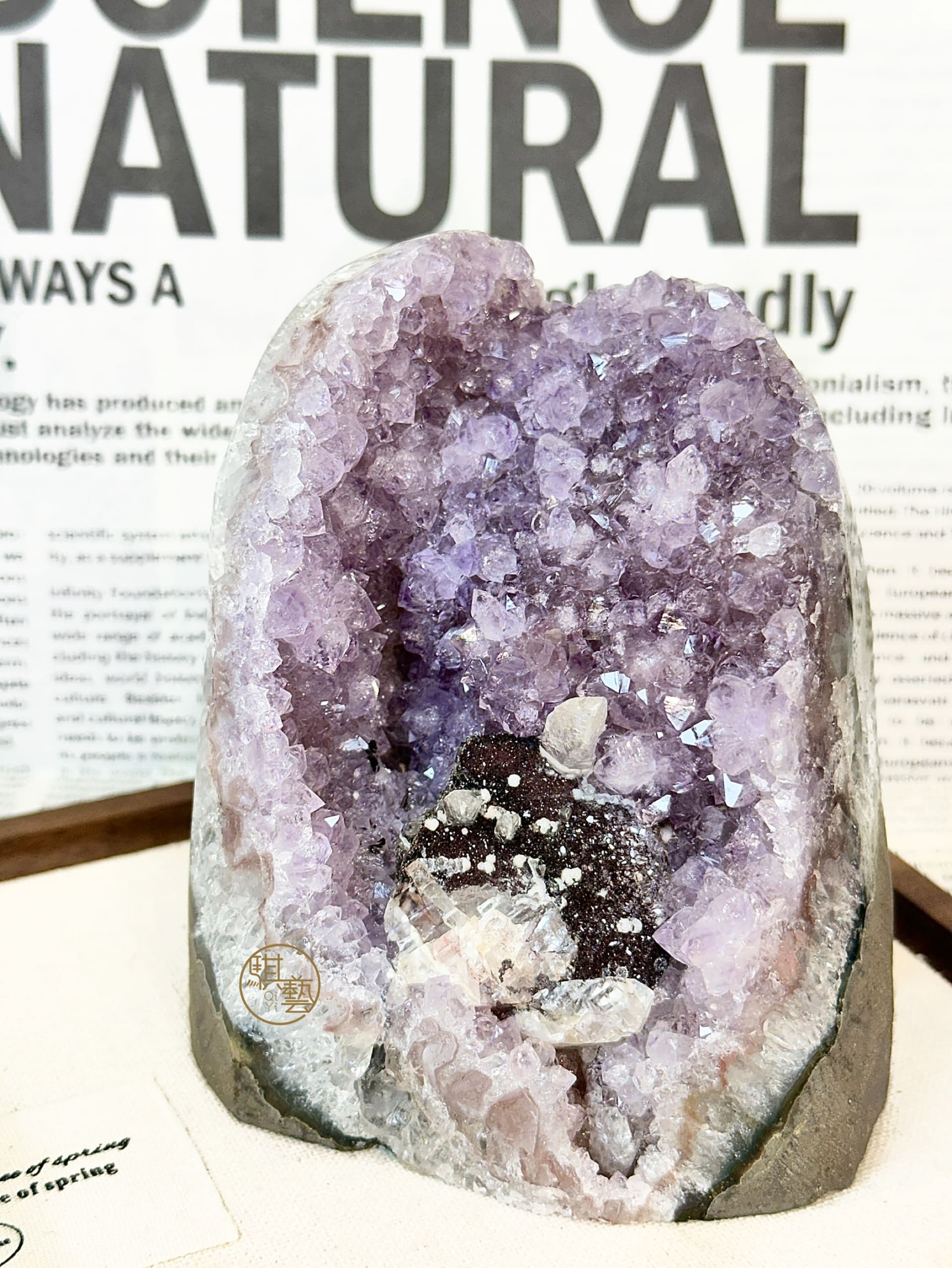 紫晶鎮｜晶簇共生能量擺件