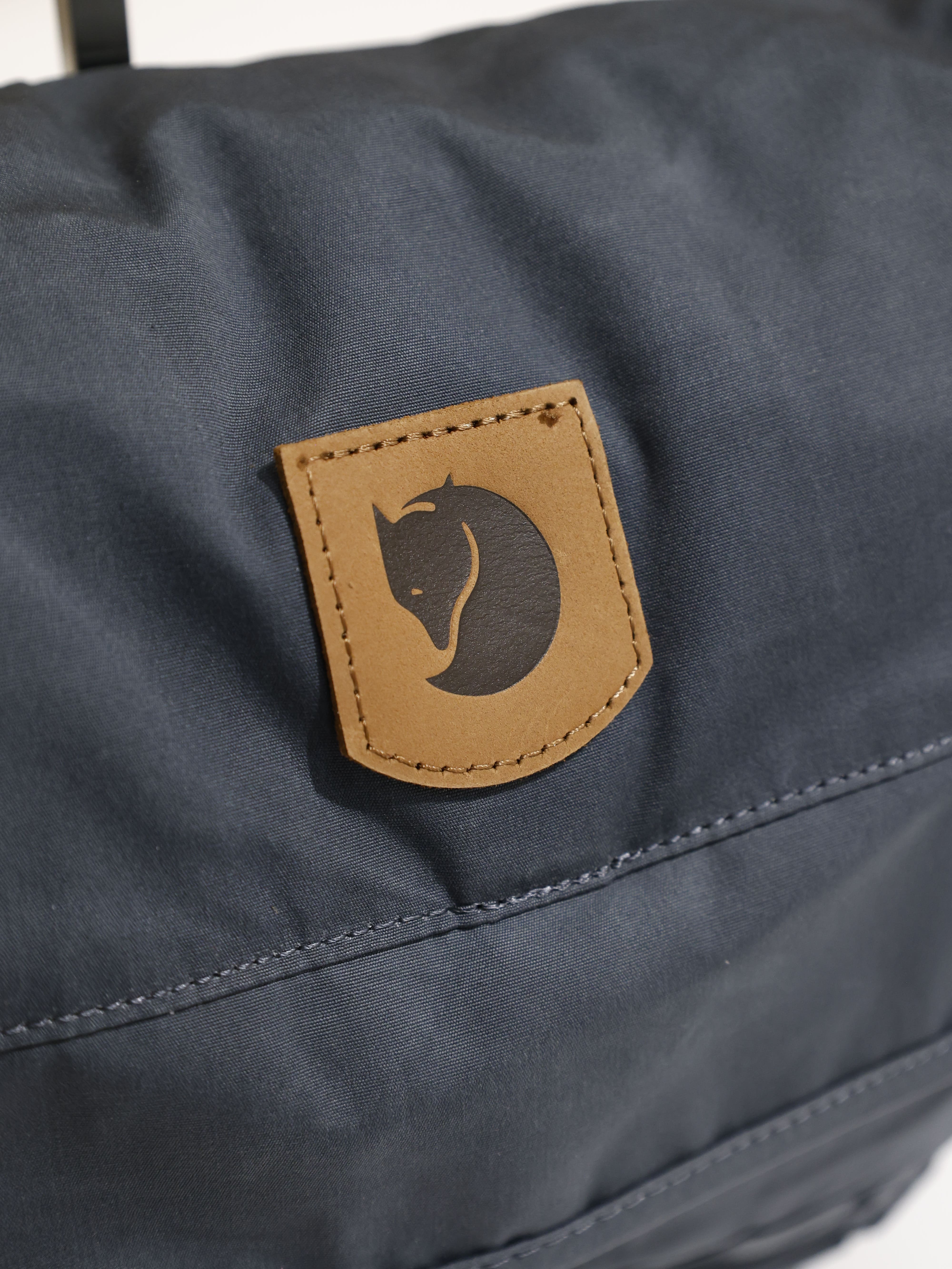FJALLRAVEN 小狐狸 Greenland Shoulder Bag Small 單肩背包  FR23155