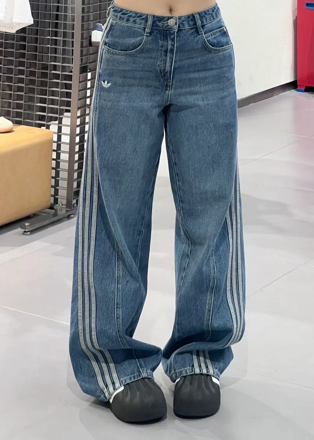 宋雨琦同款 Adidas originals 落地寬牛仔褲 藍