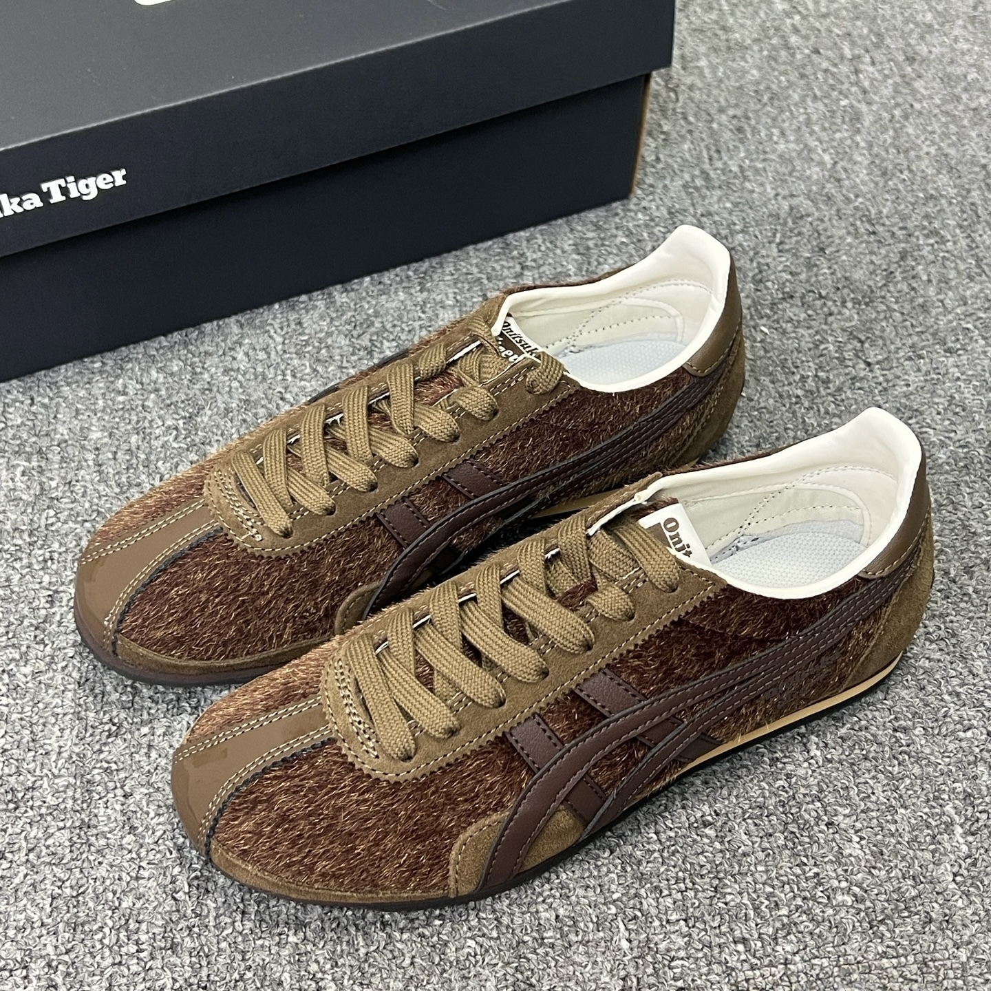 ONITSUKA TIGER 鬼塚虎RUNSPARK 咖啡可可棕摩卡馬鬃毛復古休閒1183C5