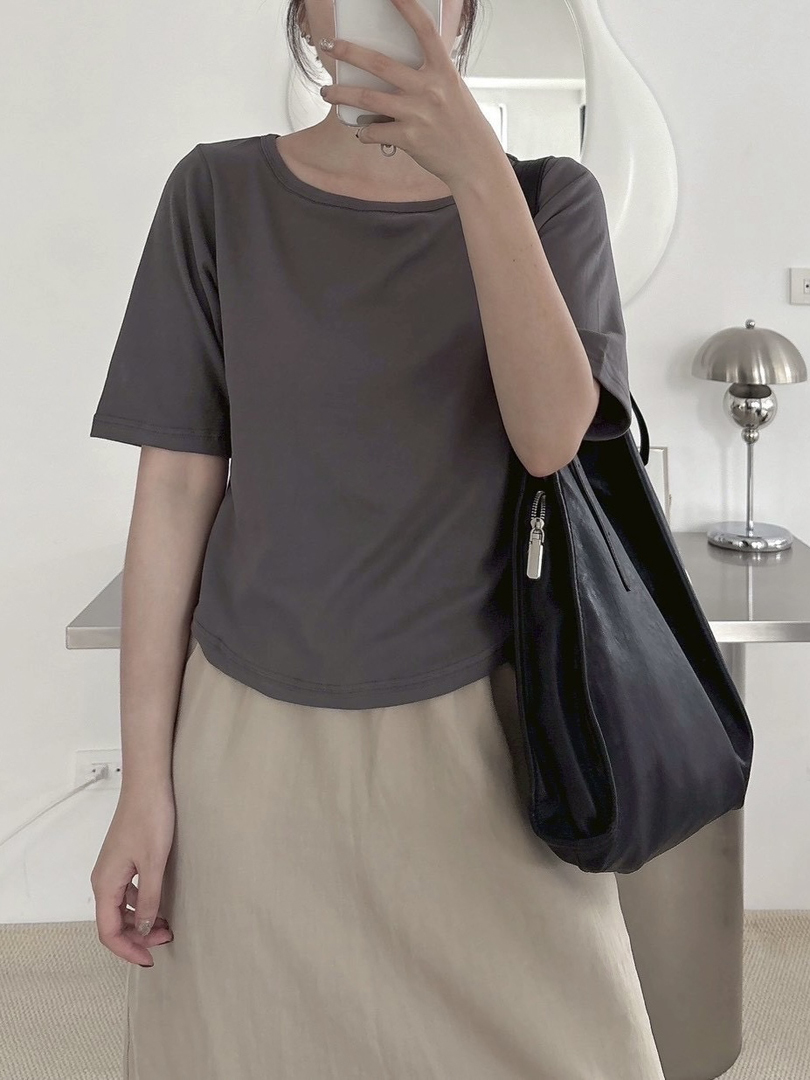 微微的彈性與垂墜★陪妳自在呼吸的上衣 (正韓)