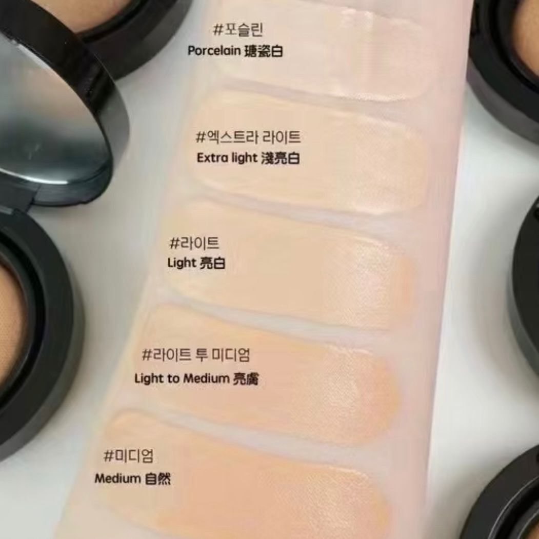 Bobbi Brown 無重輕霧氣墊粉底 (黑夾心粉餅) SPF 40 PA+++