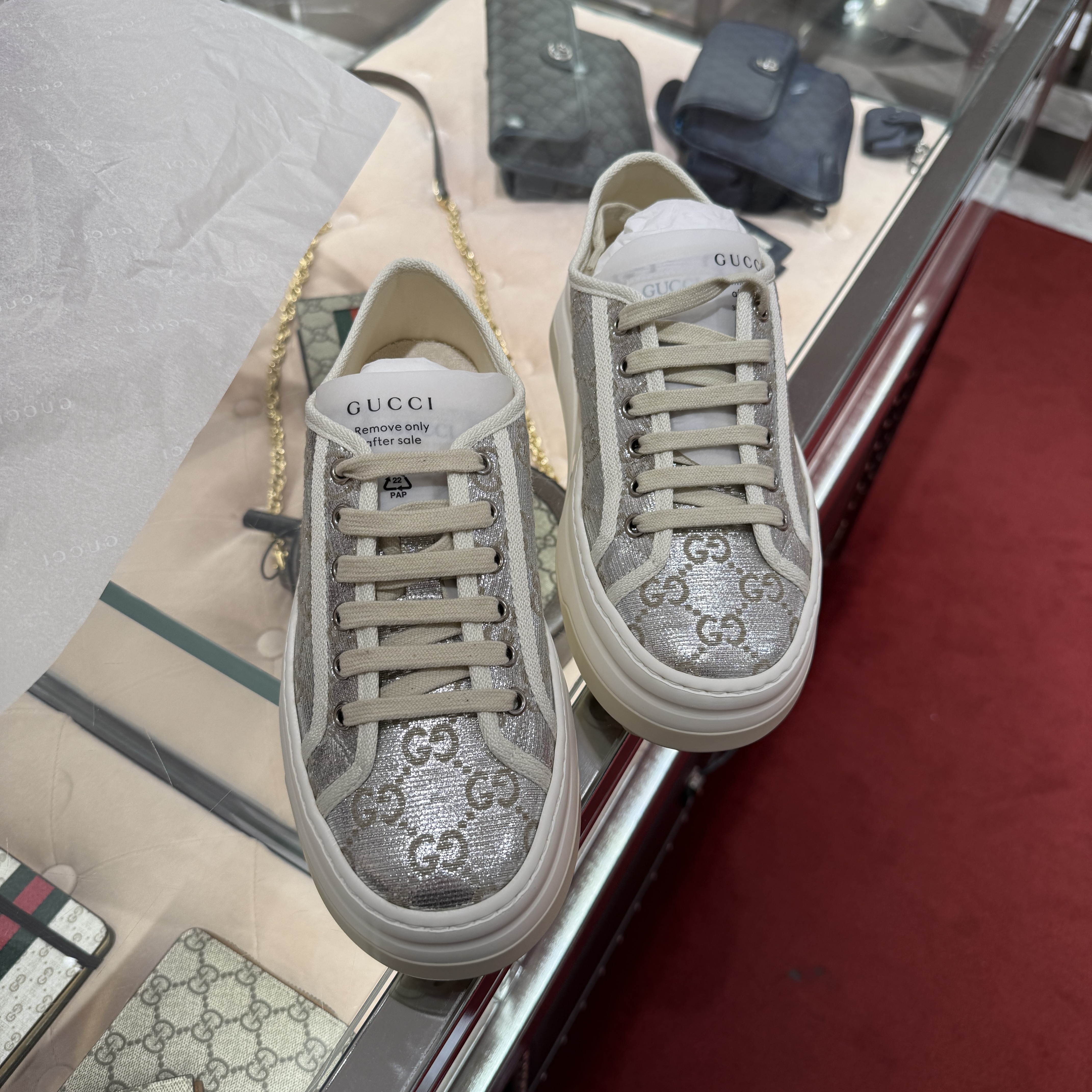 Gucci GG metallic canvas Sneakers Silver 746766