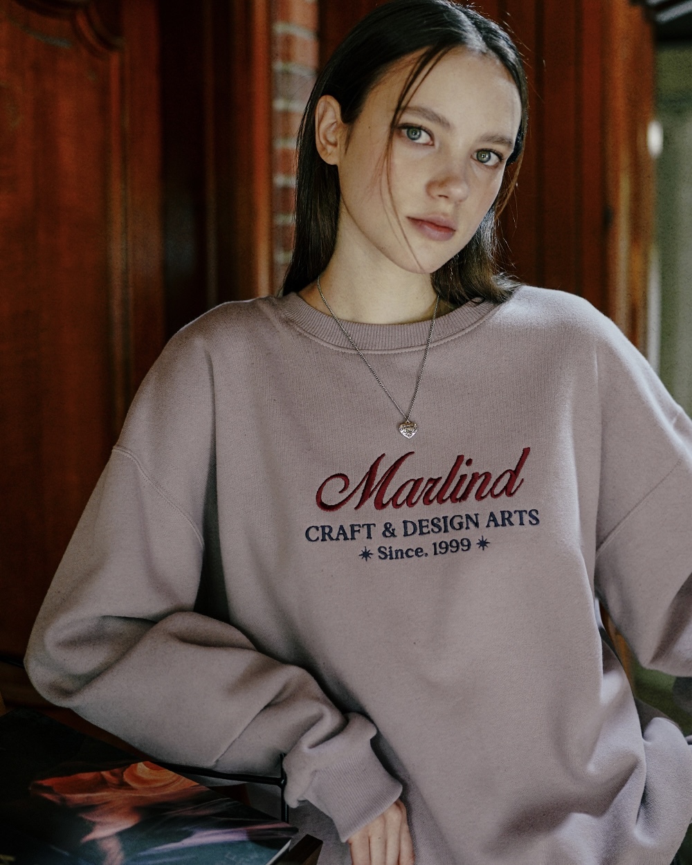 <預購> 韓國WV PROJECT 電繡英字母MARLIND高磅刷毛大學T