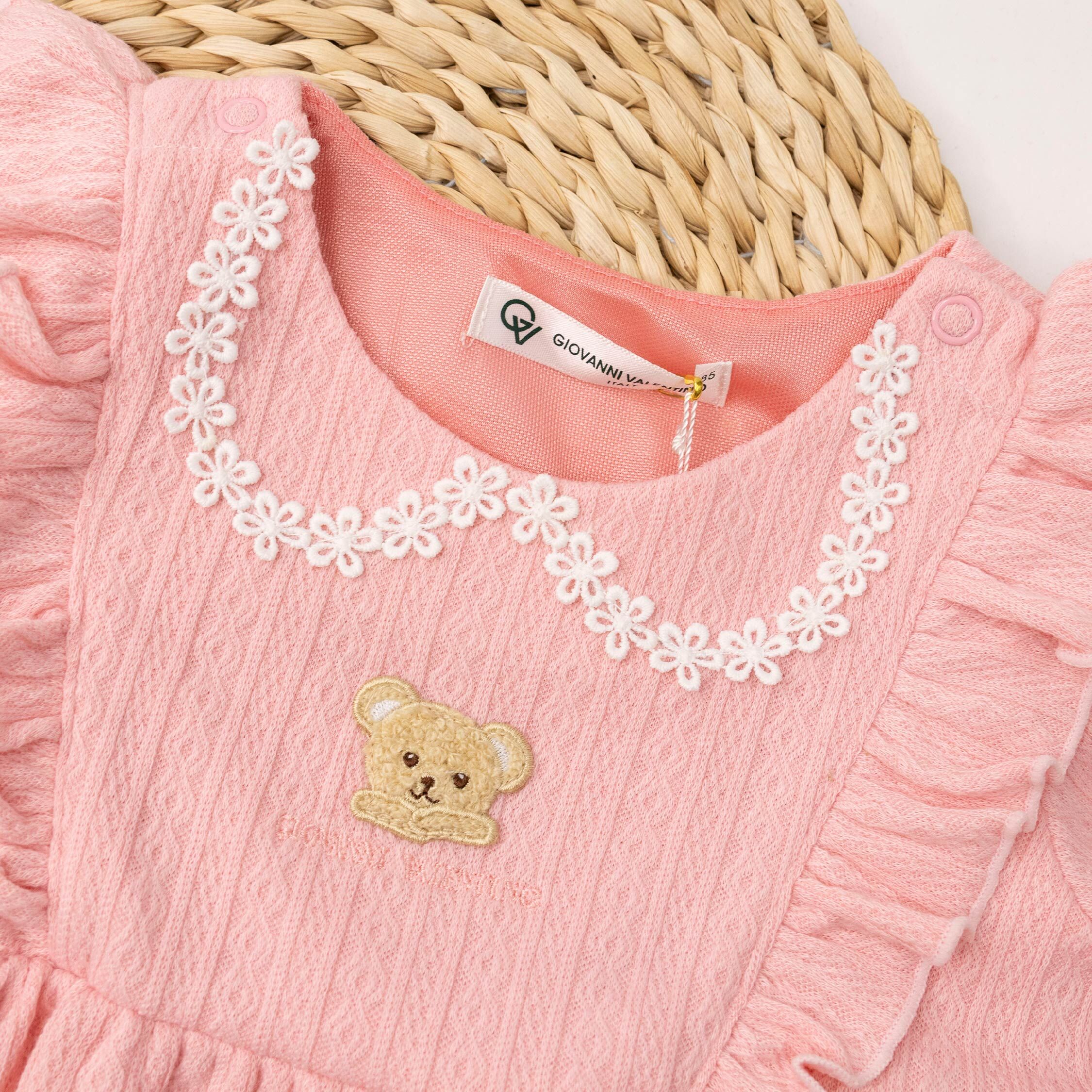 范侖鐵諾【52524】氣質花朵小熊布貼設計上衣＊二色