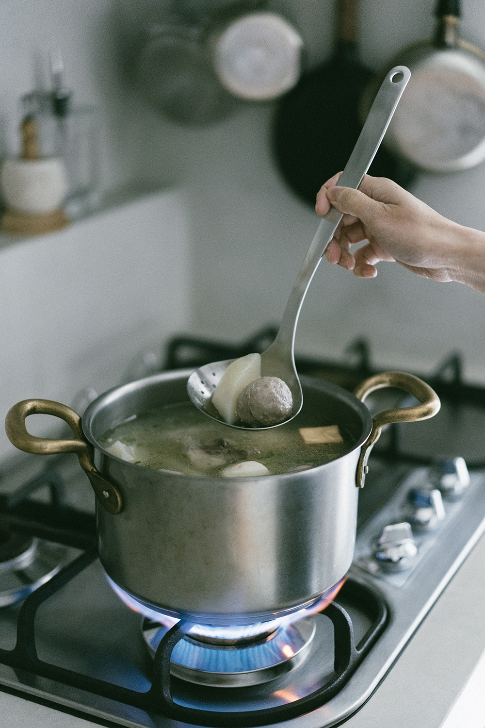 柳宗理日本製18-8不鏽鋼超好用圓孔撈杓（大）
