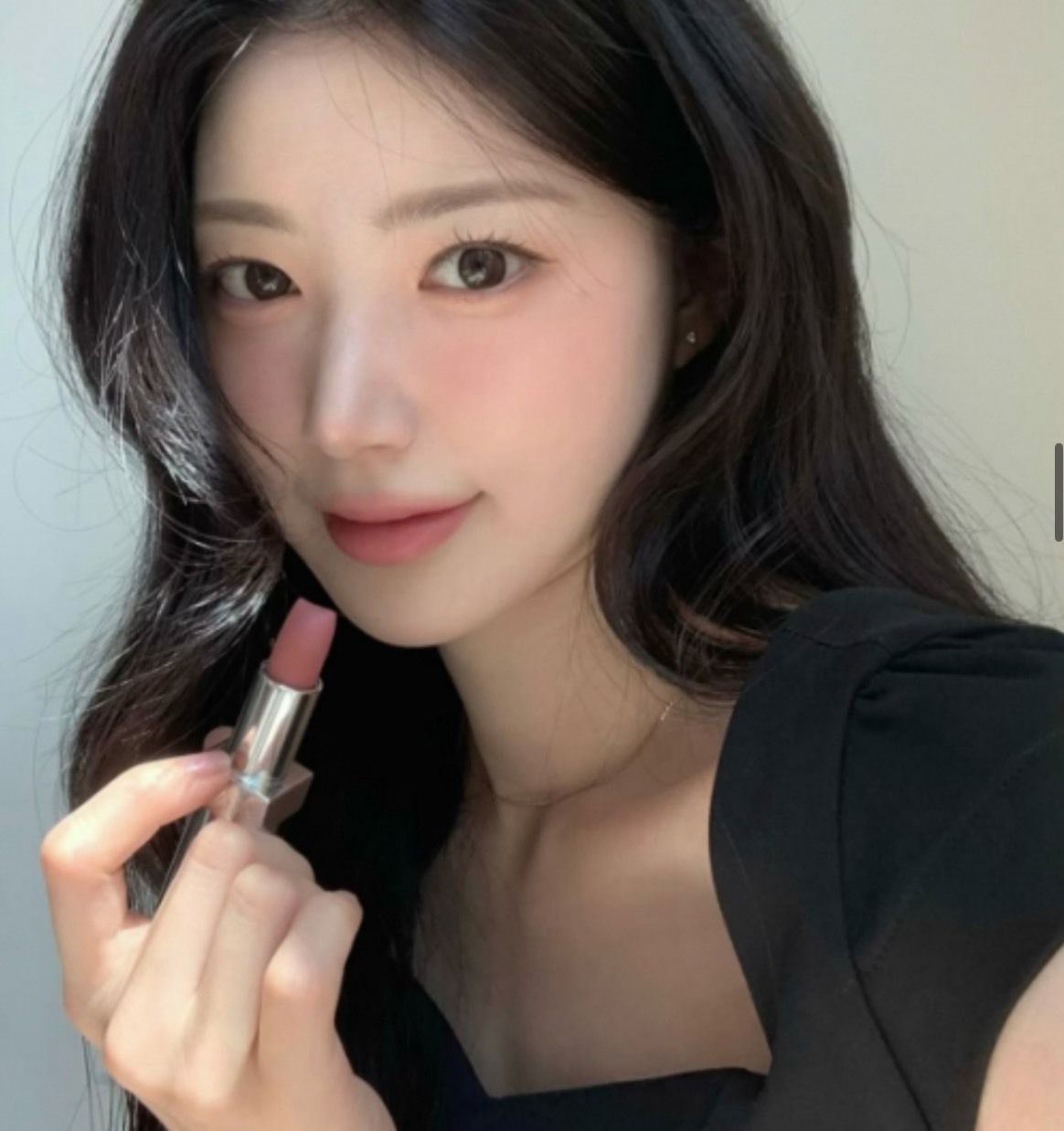 PRADA尼龍柔霧唇膏-麂皮摩卡限定版3.8g#B101 廢裸棕