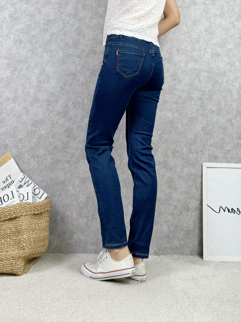 展現俐落有型魅力窄褲