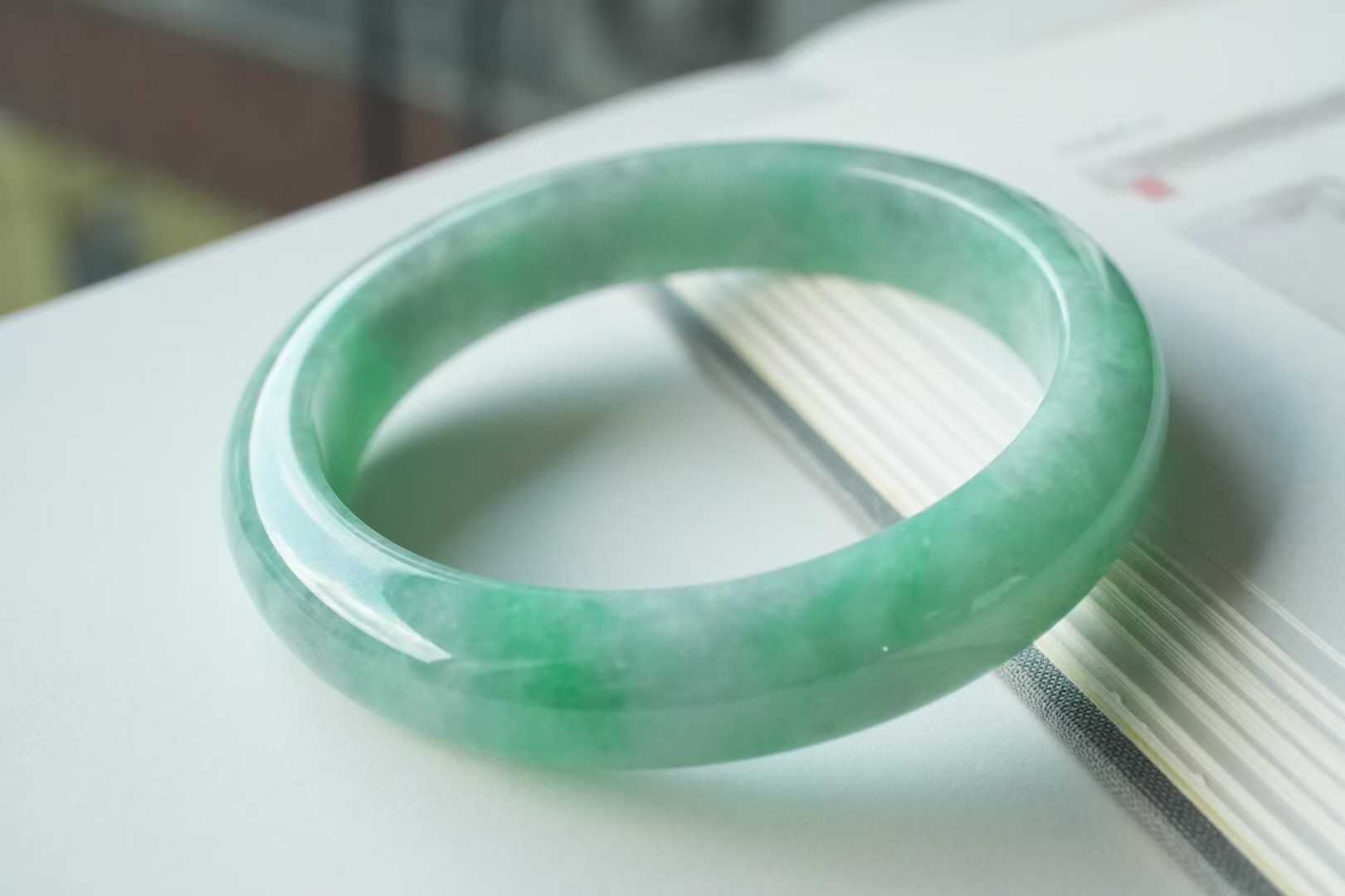 冰果陽綠翡翠正圈手鐲,天然翡翠A玉, 緬甸玉, Jade, Jadeite