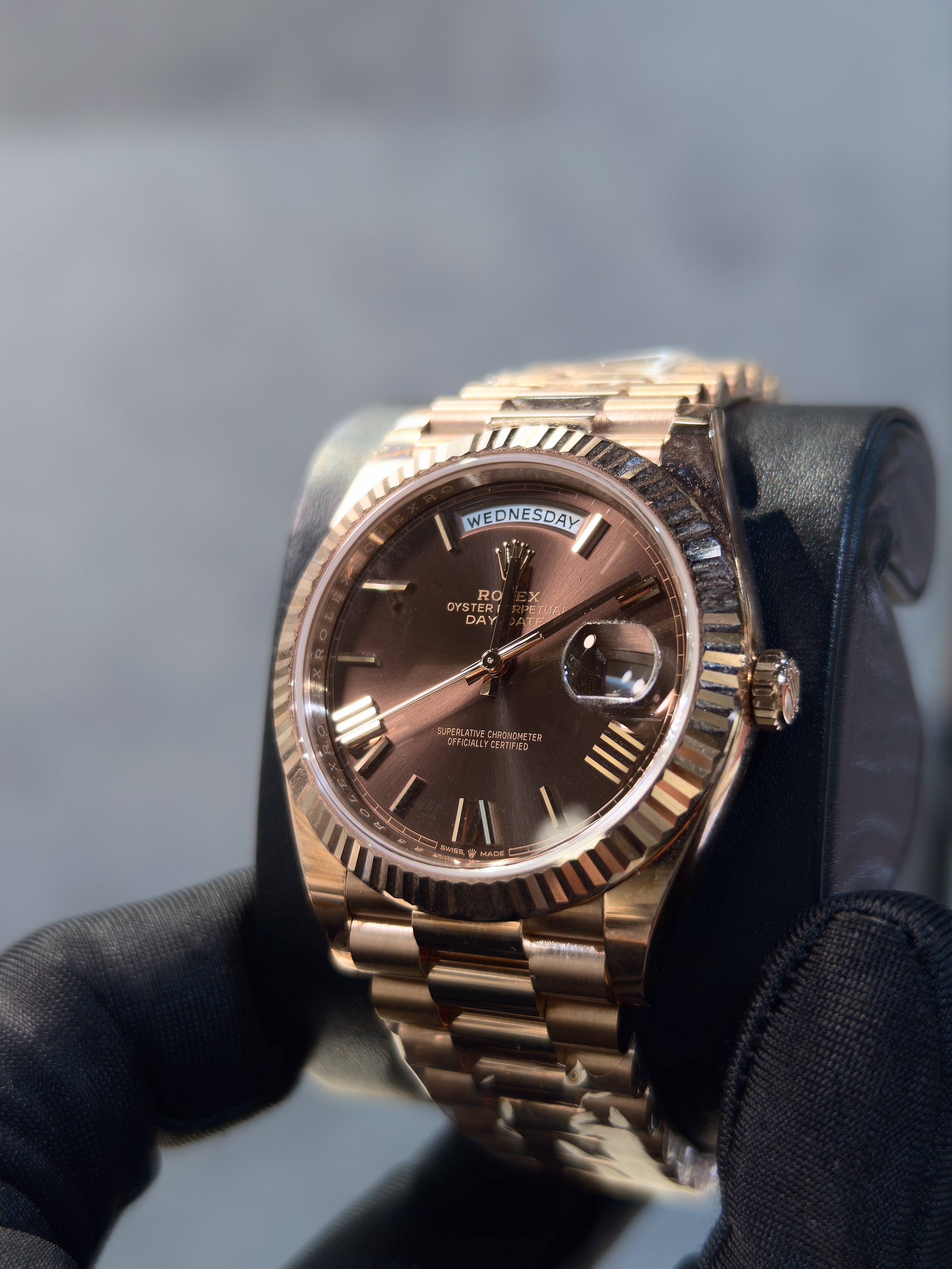 BRAND NEW ROLEX 228235 DAY-DATE ROMAN CHOCOLATE DIAL EVEROSE GOLD OYSTER 40MM