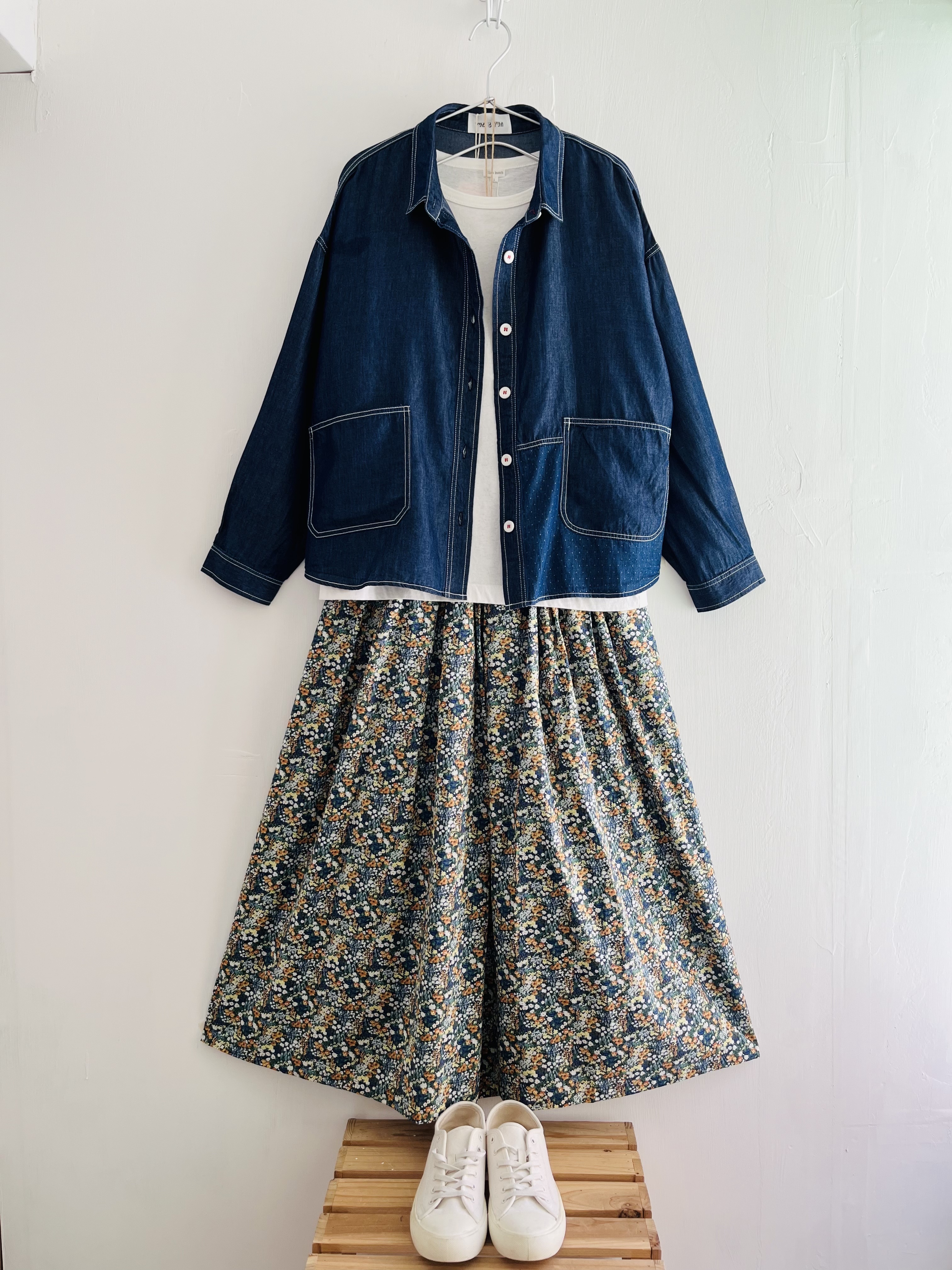 藍色拼布薄料牛仔外套