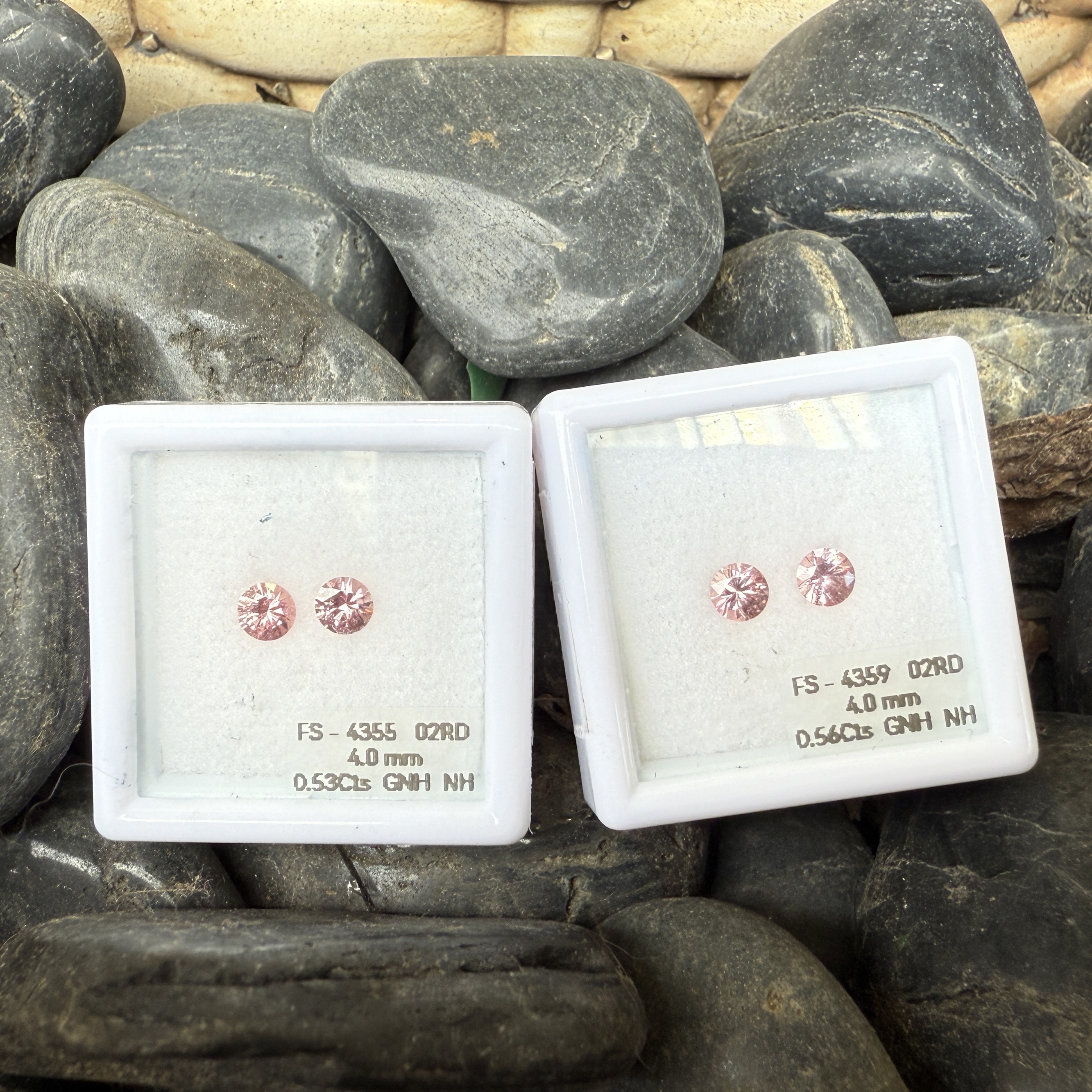 無燒粉紅藍寶石 - 裸石一對