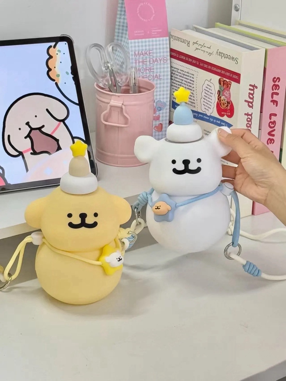 【現貨】線條小狗 葫蘆小狗水壺 850ml 塑料杯 可攜挎水壺 防燙 大容量水壺