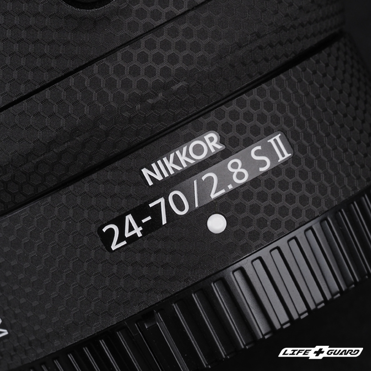 LIFE+GUARD 鏡頭貼膜安裝示意，適用 Nikon Z 24-70mm F2.8 S II